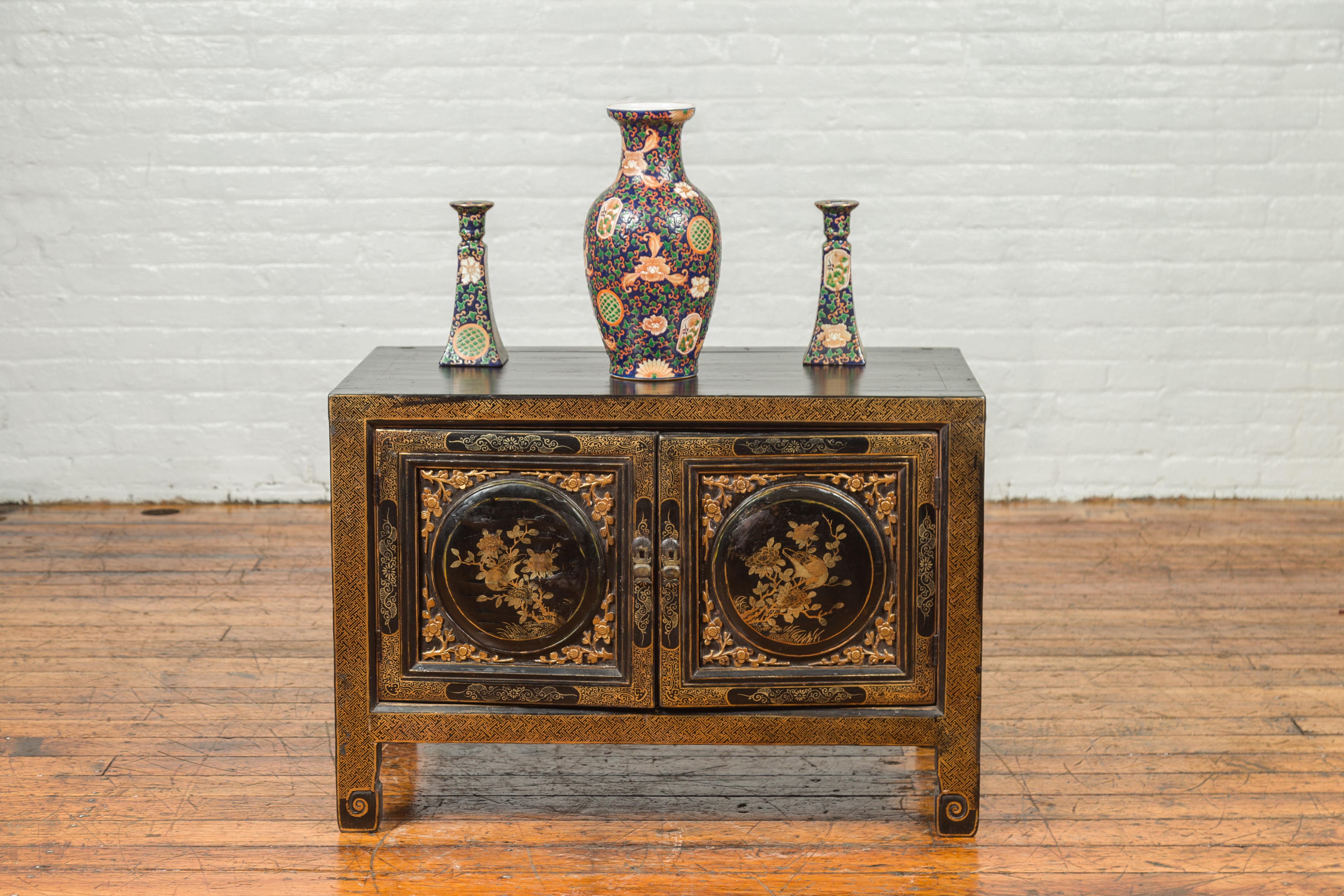 Chinese Antique Black and Gold Lacquered Cabinet with Floral and Bird Decor In Good Condition In Yonkers, NY