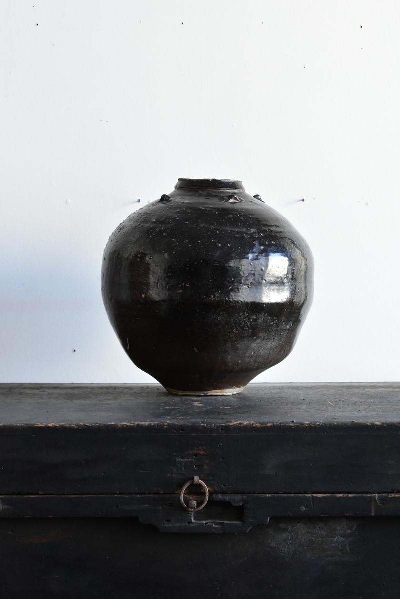 Chinese Antique Black Glazed Jar / 1500s / Wabi-Sabi Jar 6