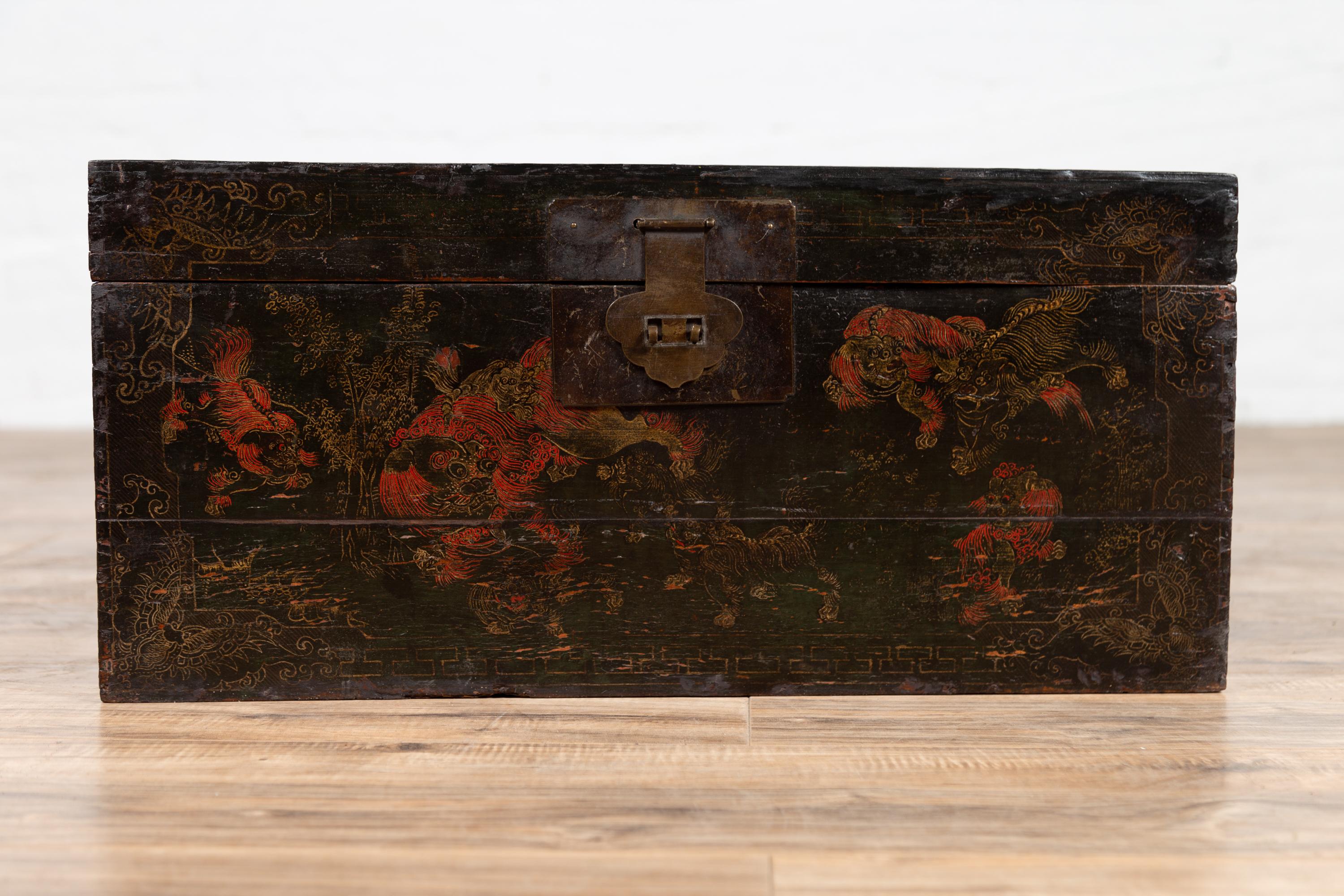 Chinese Antique Black Lacquered Blanket Chest with Hand Painted Guardian Lions In Good Condition In Yonkers, NY