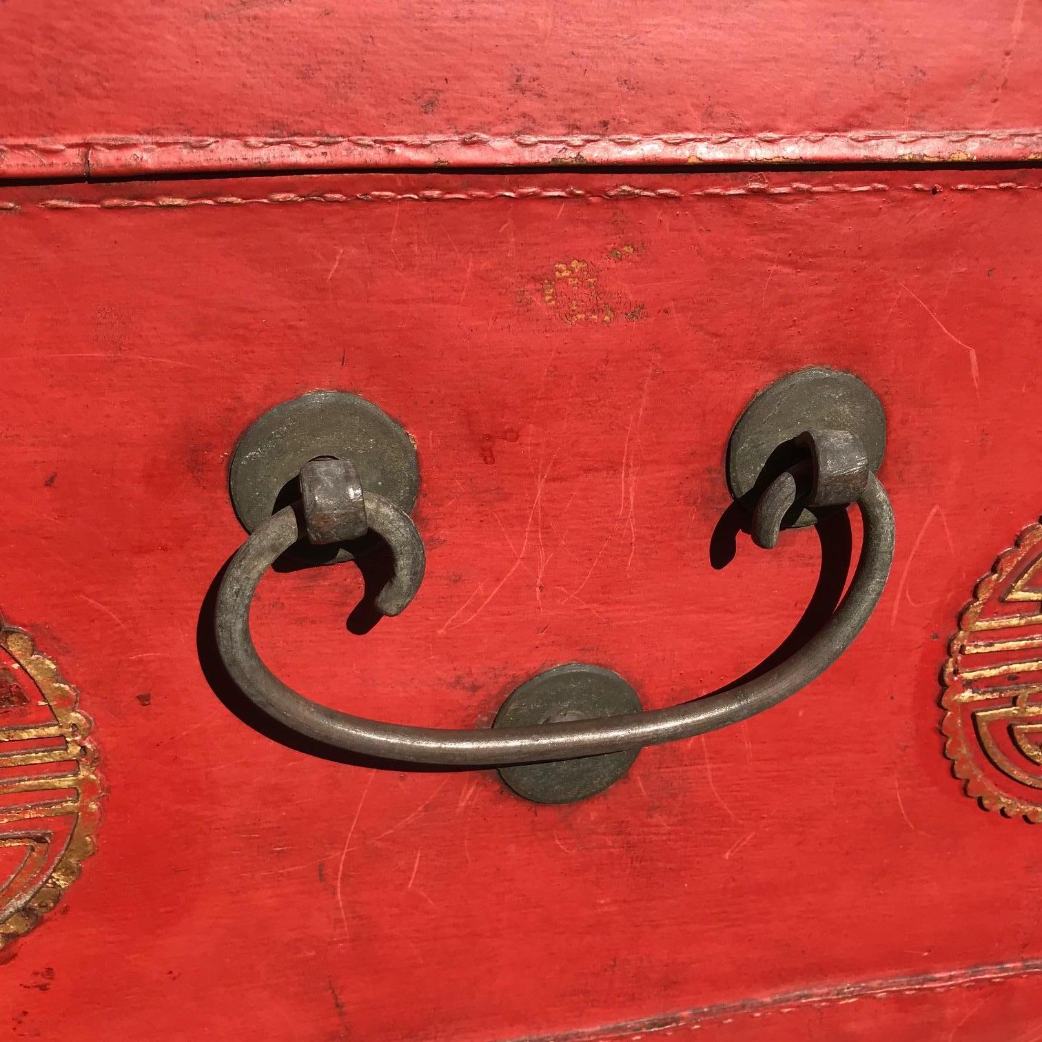 Chinese Antique Brilliant Red Lucky Leather Storage Trunk, Qing Dynasty 3