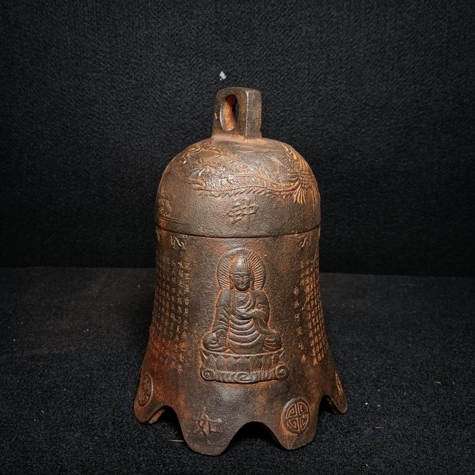 Chinese Antique Bronze Hanging Bell with Dragon Phoenix Buddha Decoration For Sale 2