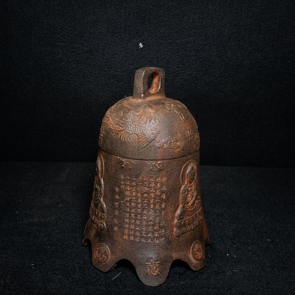 Chinese Antique Bronze Hanging Bell with Dragon Phoenix Buddha Decoration For Sale 3