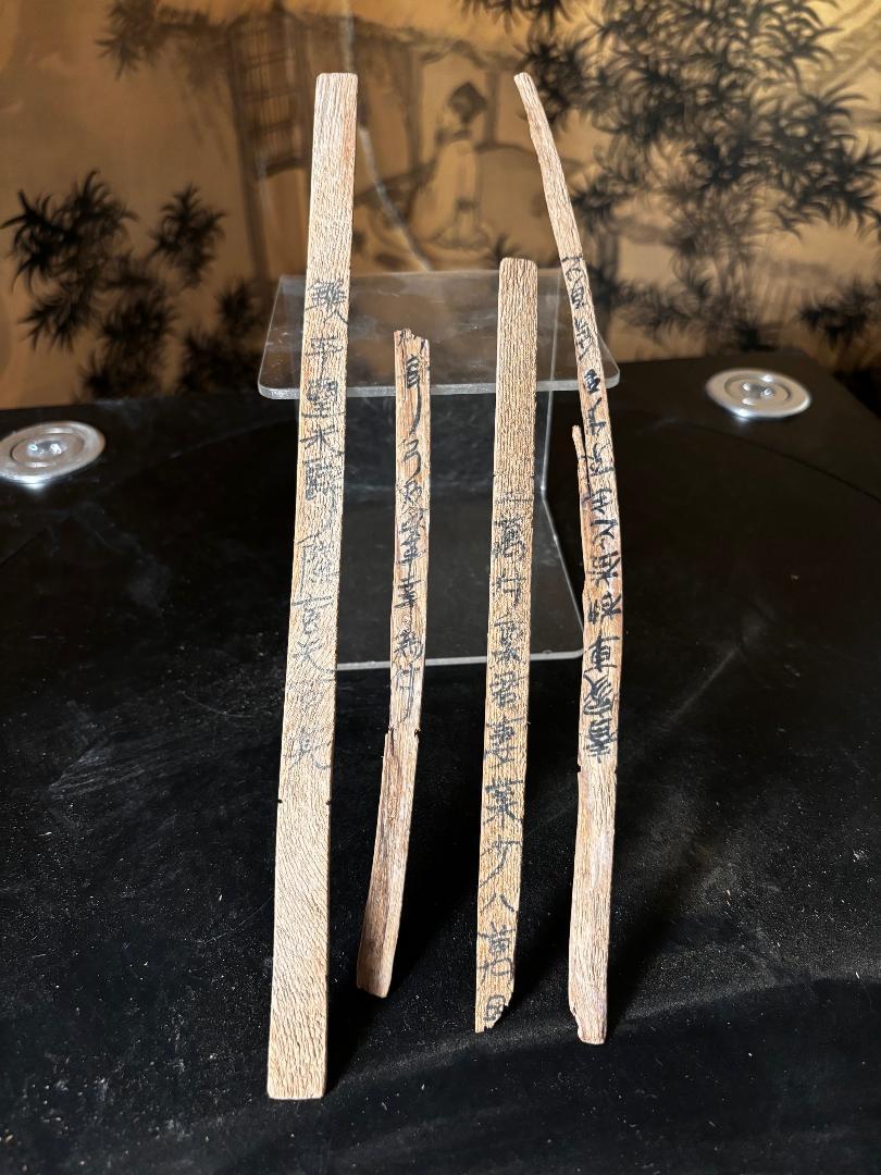 Chinese Antique Cache 98 Bamboo Wood Calligraphy Slips, Collectors Find For Sale 3