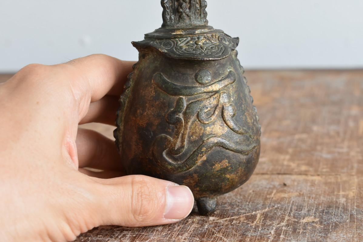 Chinese Antique Casting Handbell Made of Copper Alloy / Temple Bell For Sale 4