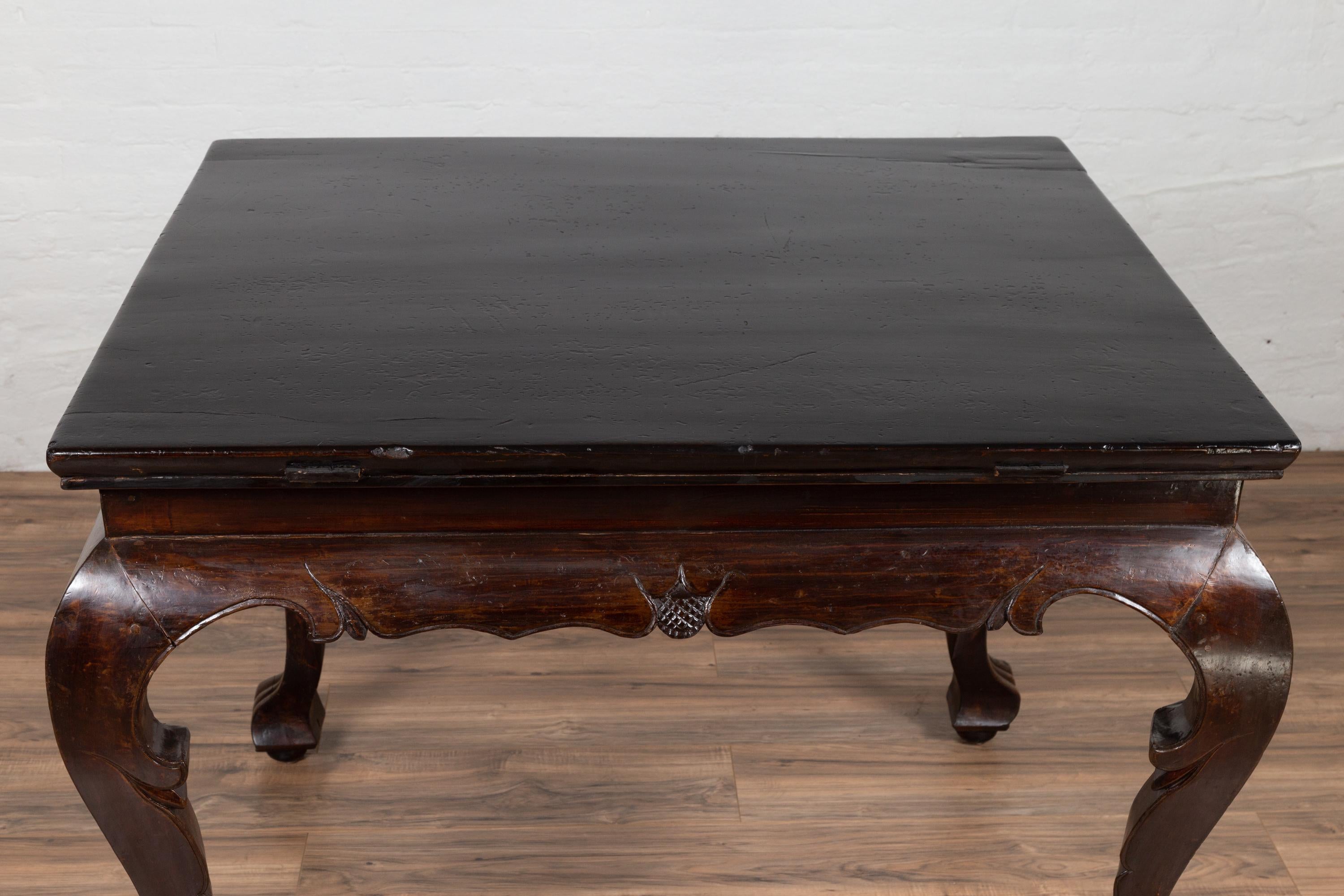 Carved Chinese Antique Center Hall Table with Black Lacquered Top and Cabriole Legs For Sale