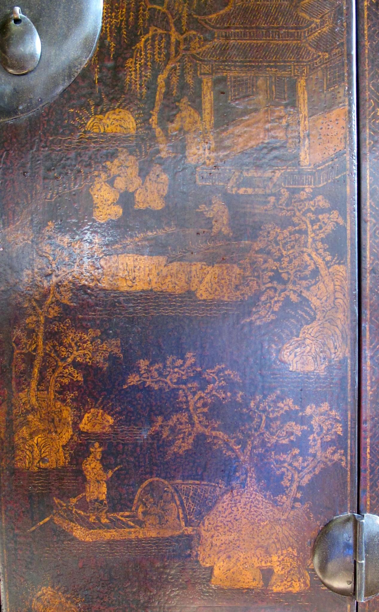 Chinese Antique Chinoiserie Style Cabinet For Sale 1