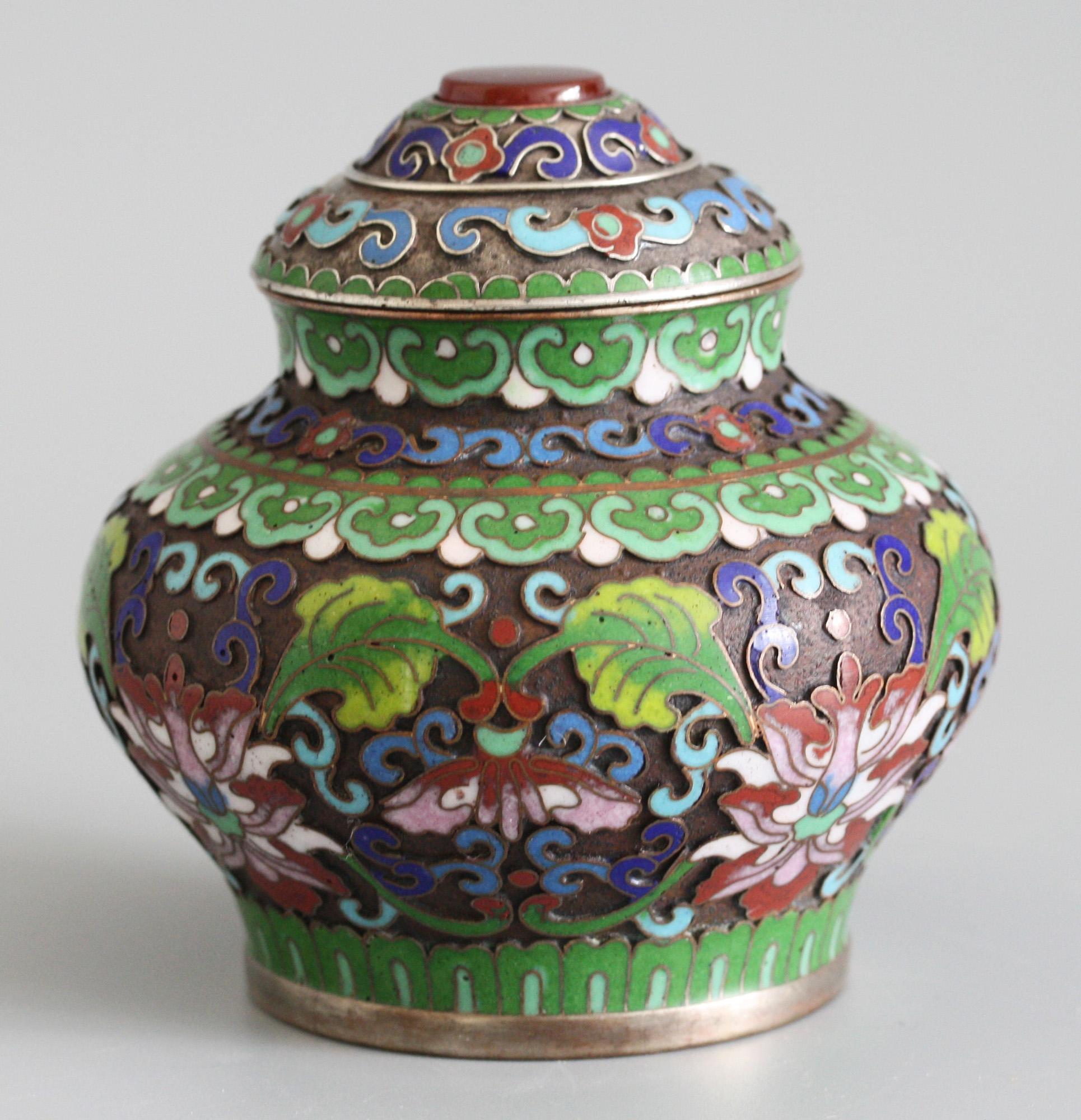 Chinese Cloisonne Silver Plated Lidded Cloisonne Pot In Good Condition In Bishop's Stortford, Hertfordshire