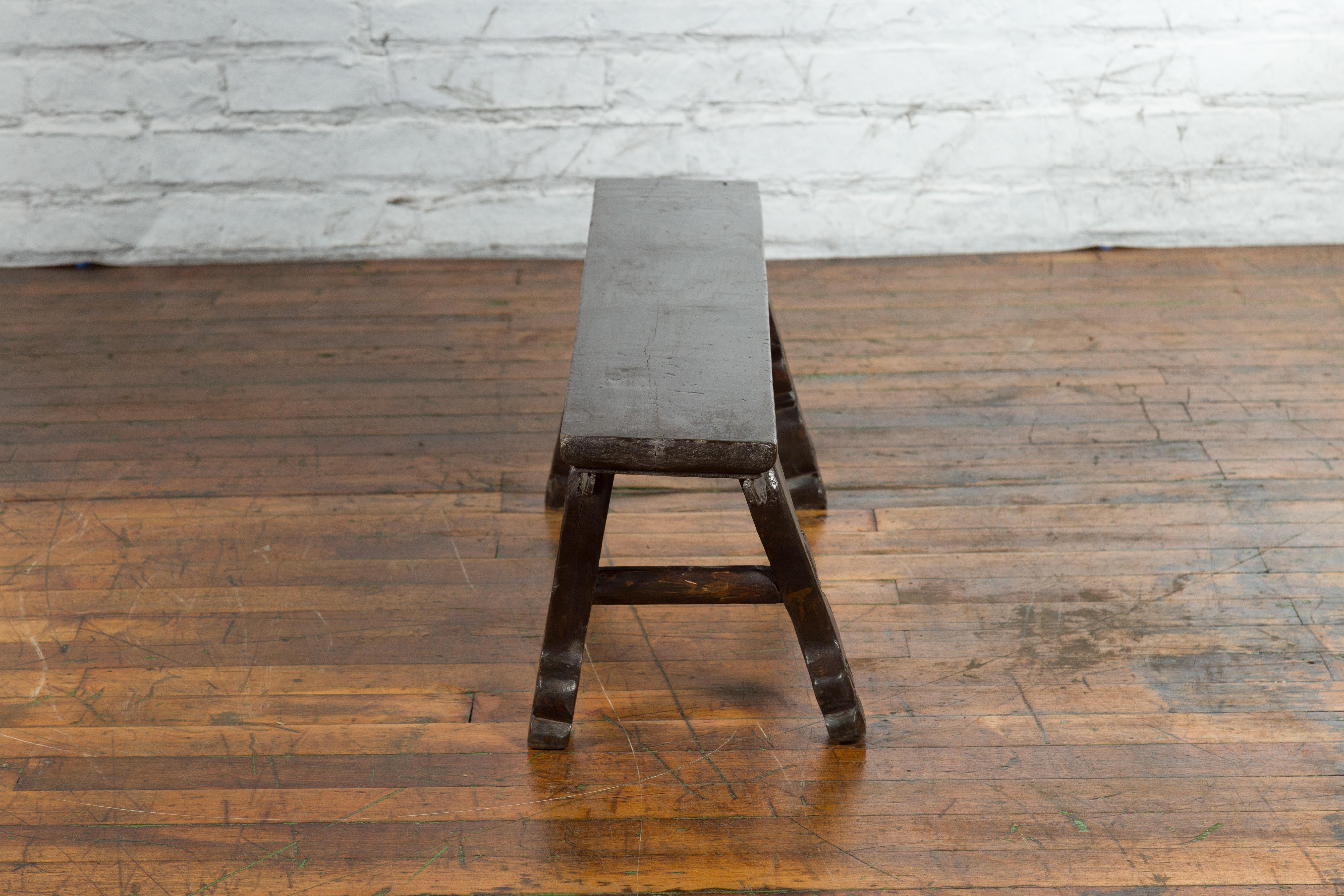 Chinese Antique Dark Brown Lacquered Low Display Table with Carved Legs For Sale 4