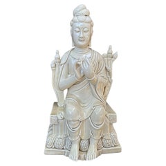 Chinesische antike chinesische Kwan Yin-Statue aus De Hua-Porzellan