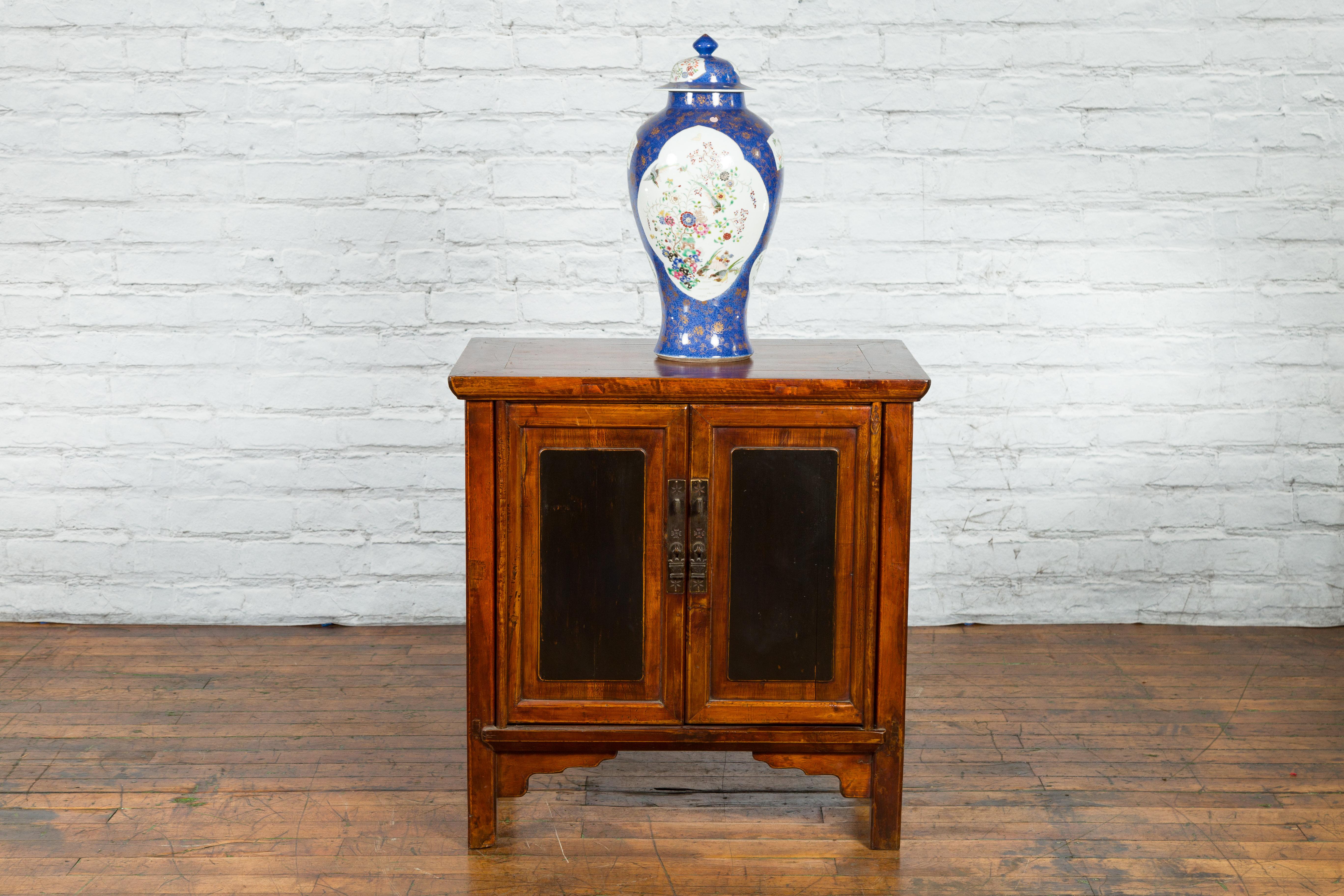 Chinese Antique Early 20th Century Side Cabinet with Brown and Black Lacquer In Good Condition In Yonkers, NY