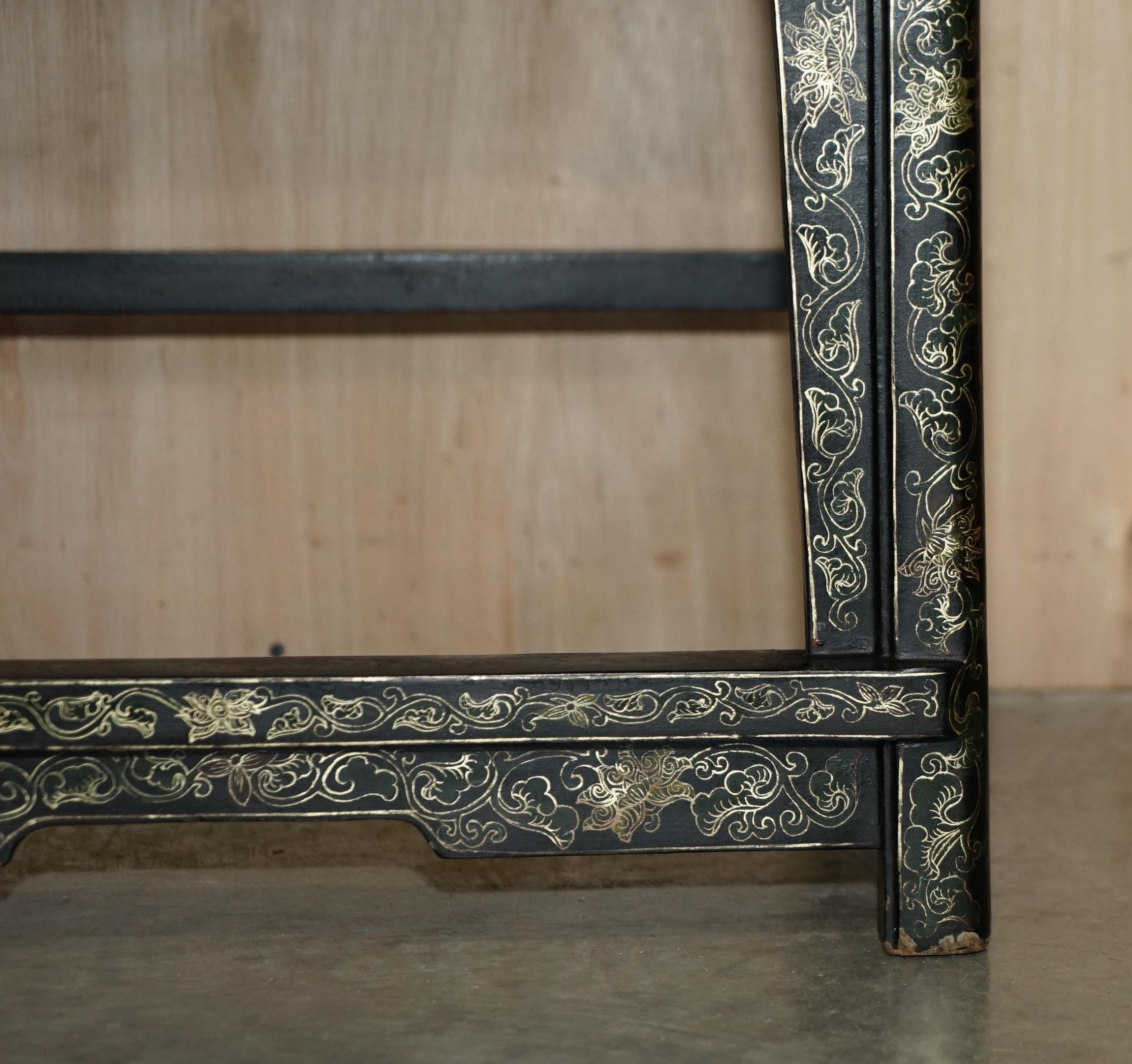 Chinese Antique Export circa 1900 Lacquered & Painted Ming Style Armchair For Sale 4