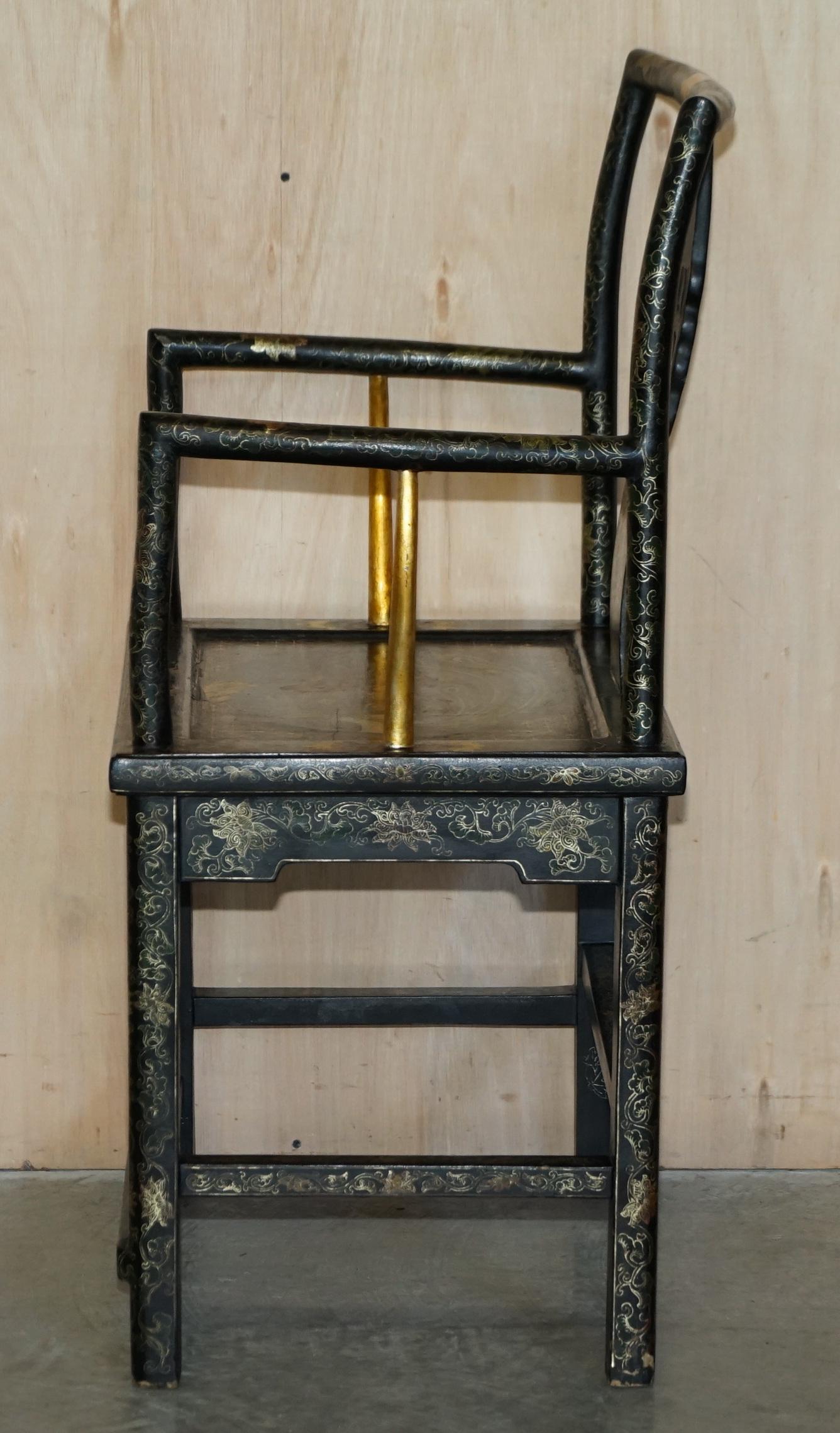 Chinese Antique Export circa 1900 Lacquered & Painted Ming Style Armchair For Sale 15