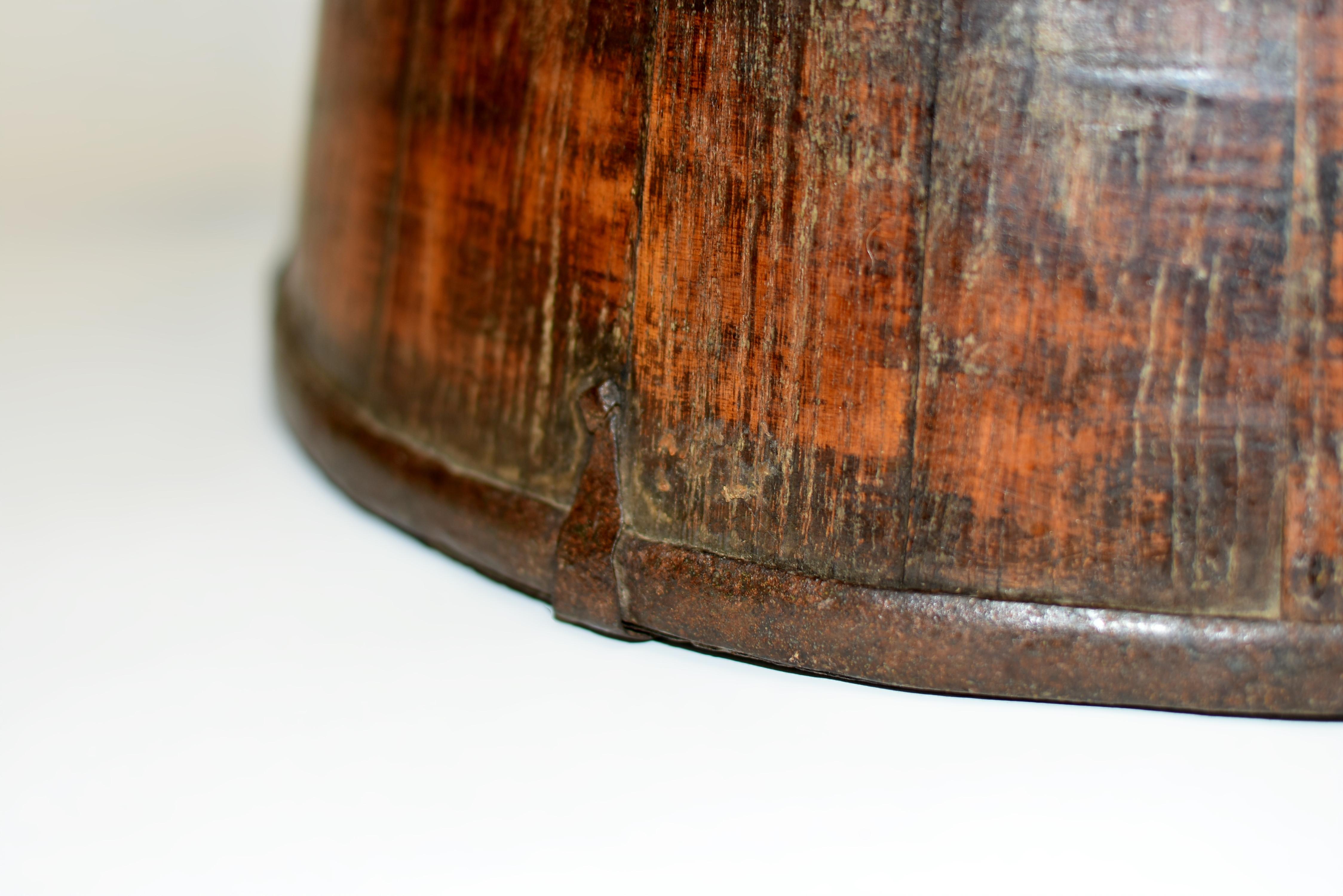 Chinese Antique Grain Holder Bucket Marked In Good Condition For Sale In Somis, CA