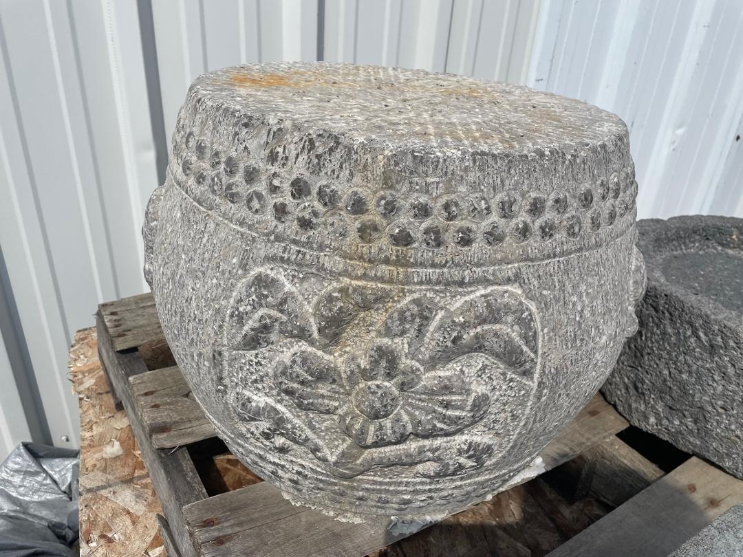 Chinese Antique Large Qing Hand Carved Stone Drum Stool Display Pedestal, 19c. For Sale 5