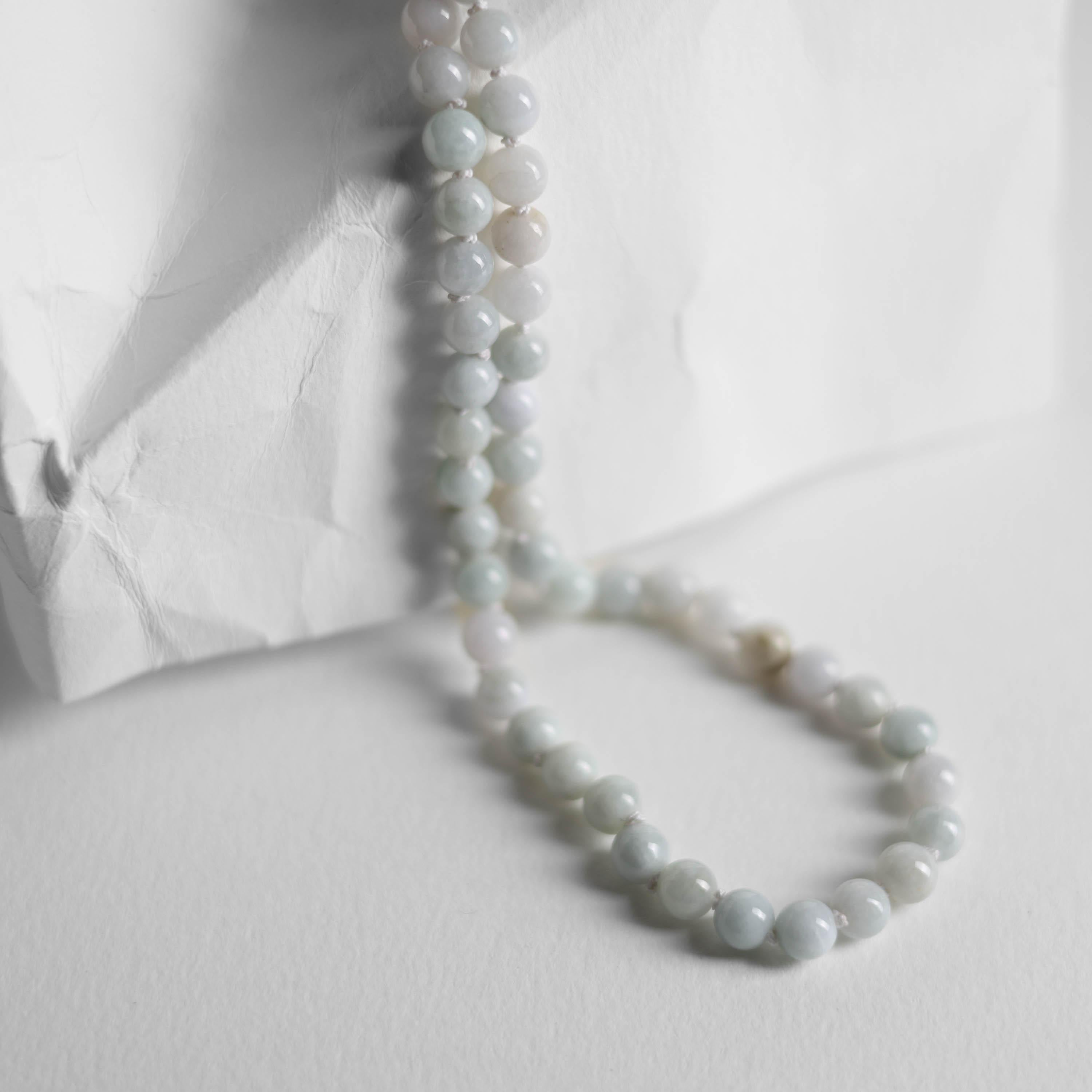 Chinesische antike chinesische Jade-Halskette, farblos, zertifiziert, unbehandelt, Restrung  für Damen oder Herren im Angebot