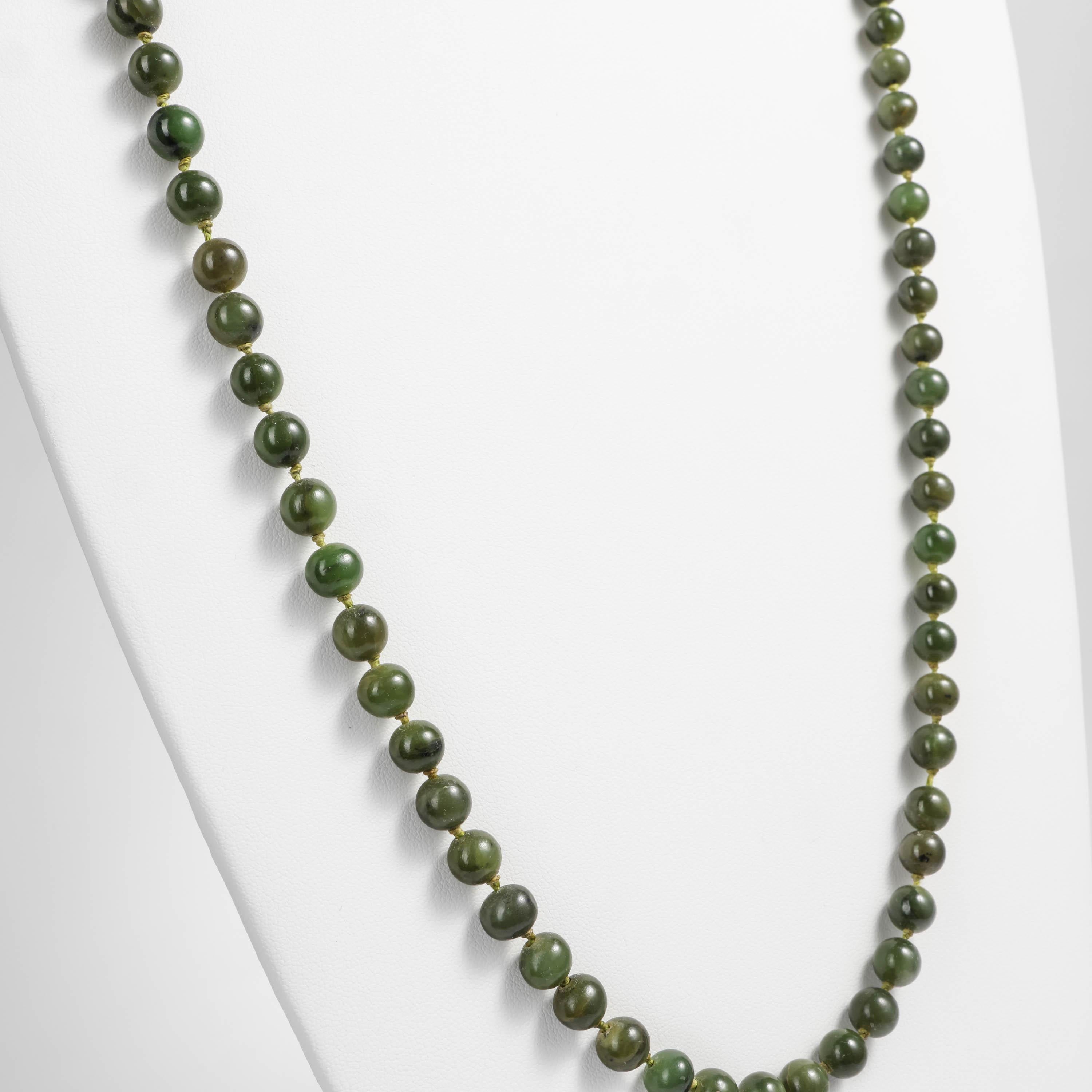 Chinesische antike chinesische Jade-Halskette, Nephrit, zertifiziert unbehandelt, 33