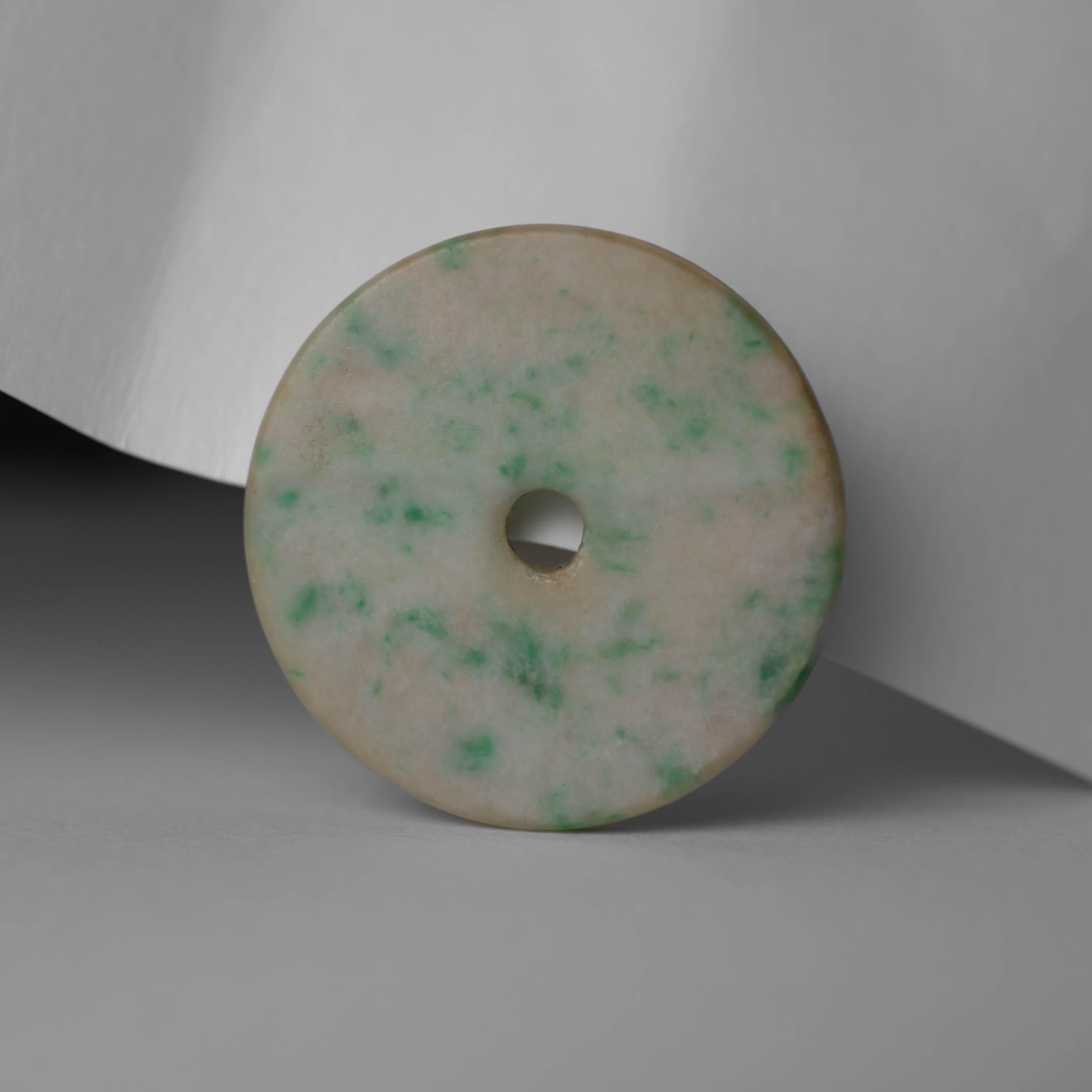 Disk Pi chinois ancien en jade certifié non traité, datant d'environ 1820-1850 Excellent état - En vente à Southbury, CT