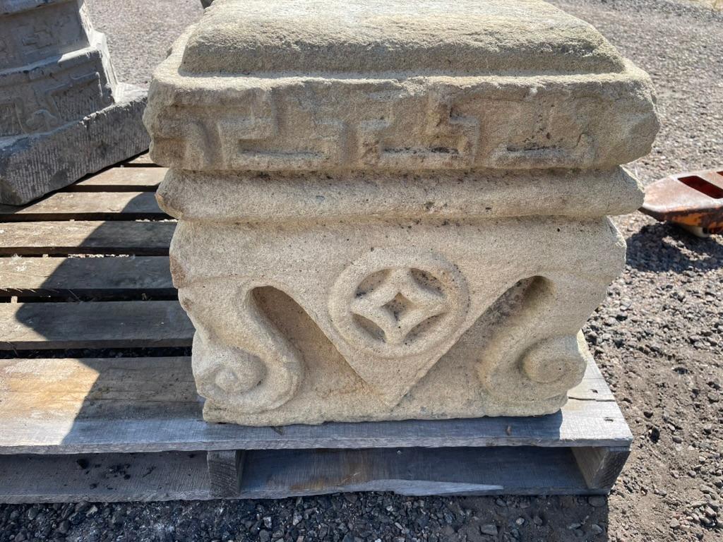 Antiguo taburete cuadrado de piedra tallada a mano Qing, 19c. Chino en venta
