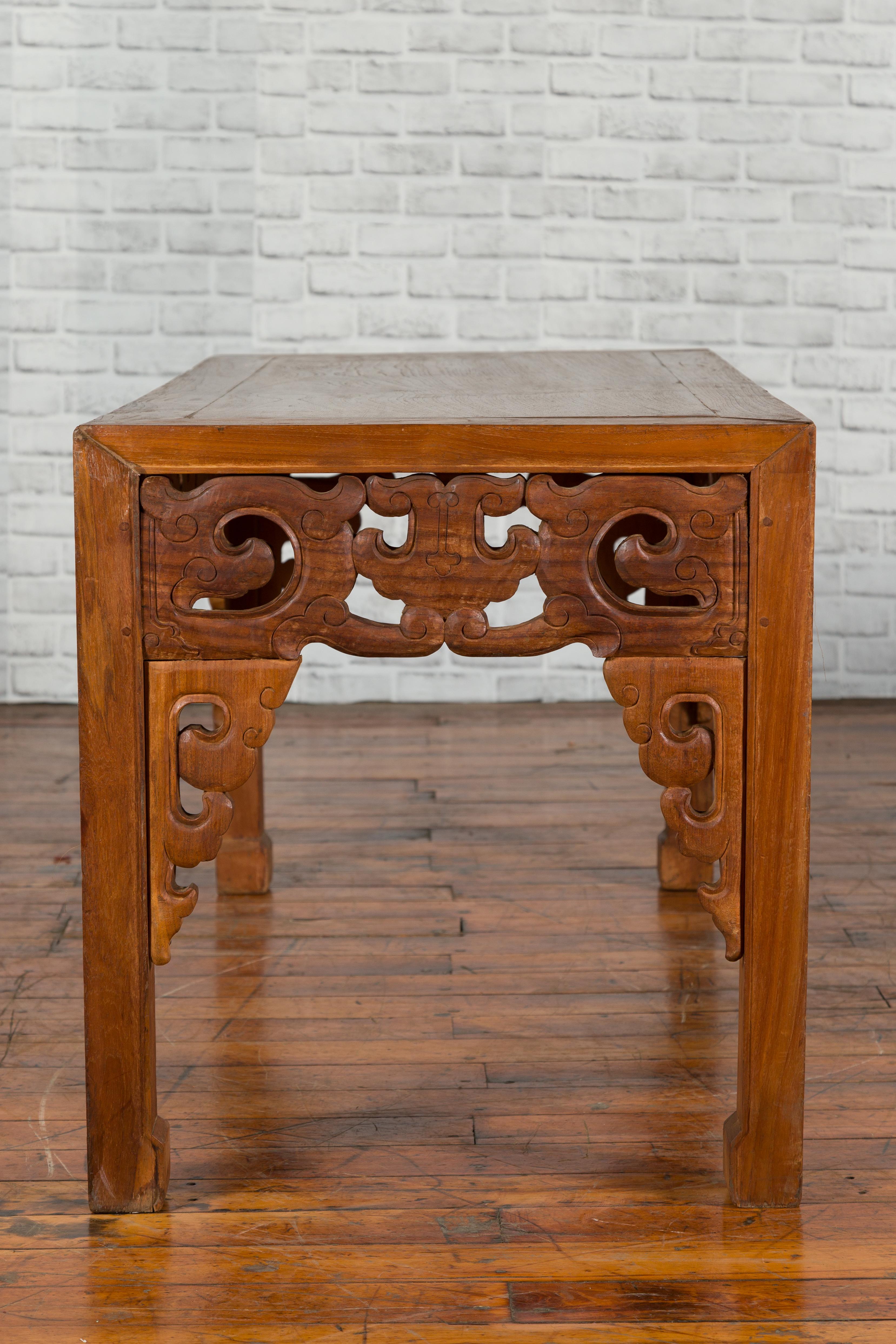 Chinese Antique Low Side Table with Cloud-Carved Apron and Horsehoof Feet For Sale 5