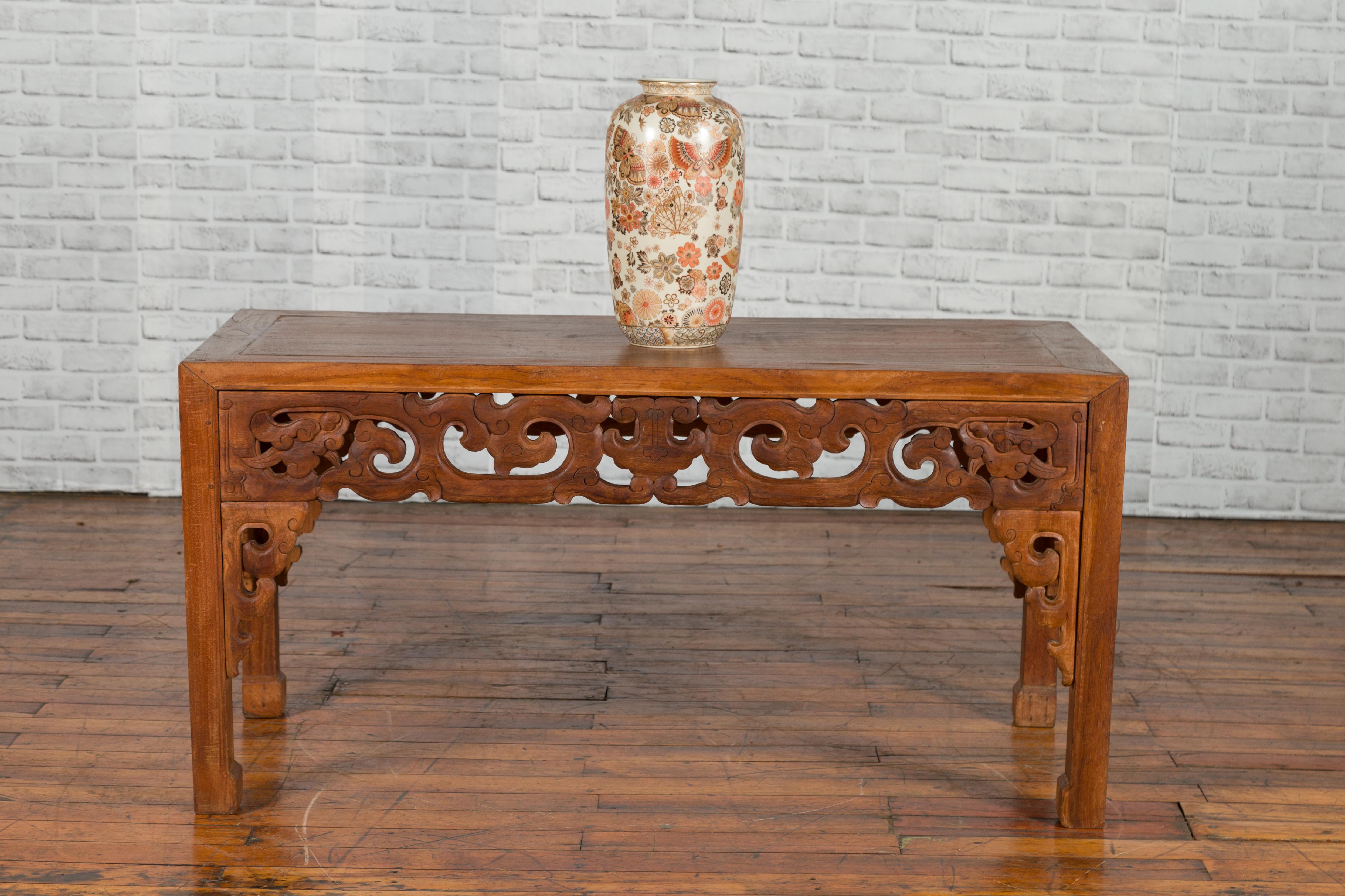 Chinese Antique Low Side Table with Cloud-Carved Apron and Horsehoof Feet For Sale 2