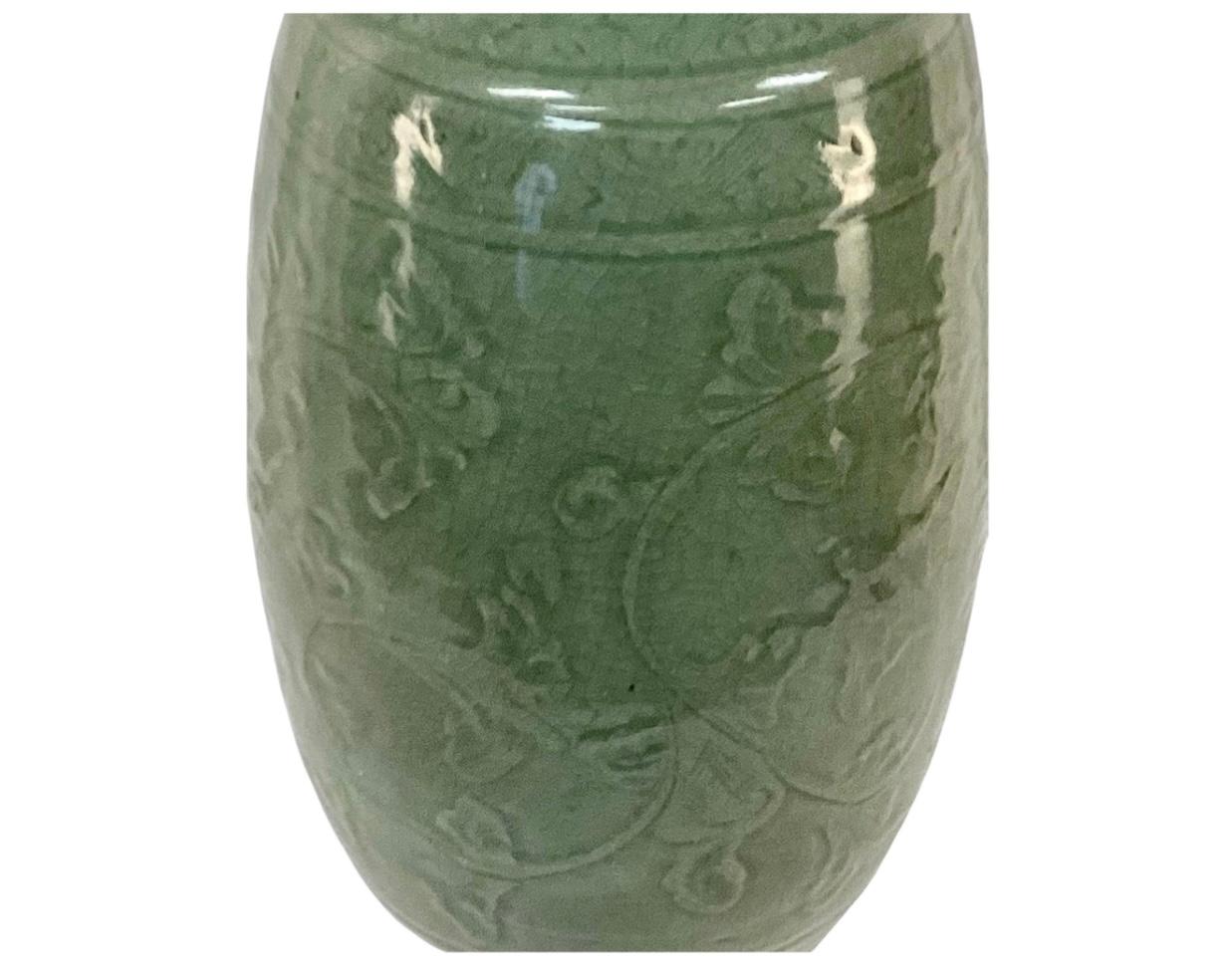 Chinese Longquan Celadon Ming Dynasty Porcelain Vase For Sale 1