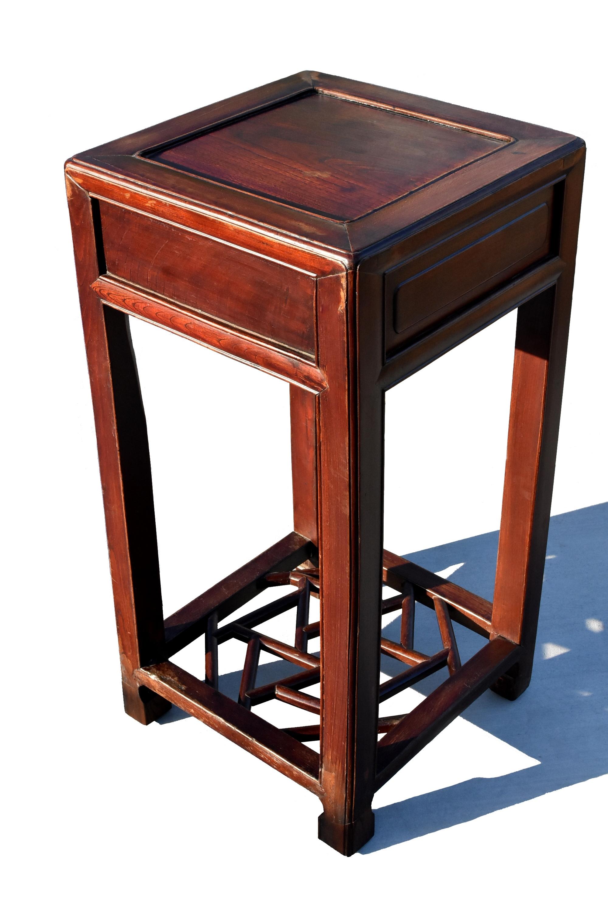 Chinese Antique Ming Style Side Table Lamp Table In Good Condition In Somis, CA