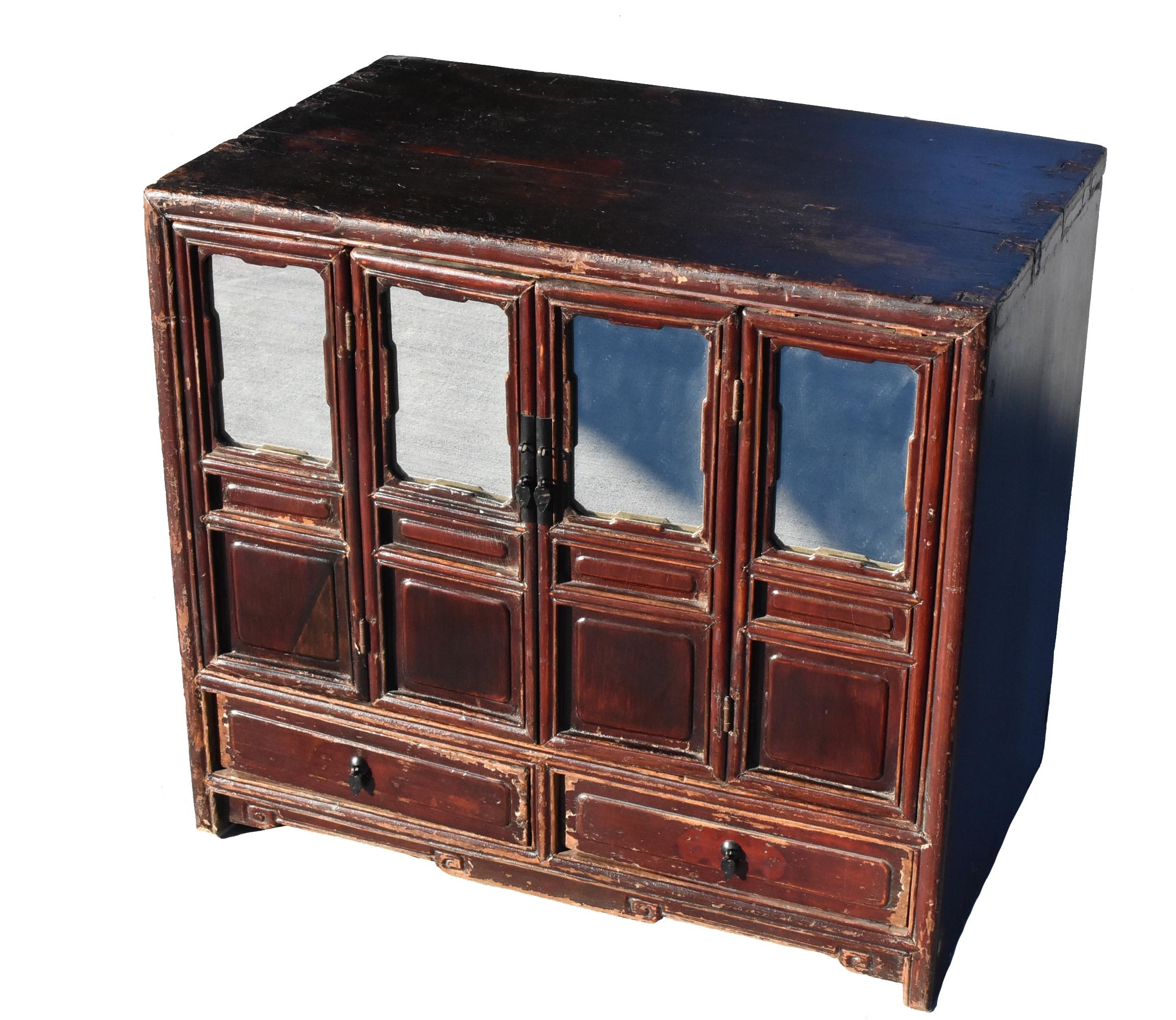 Chinese Antique Mirrored Vanity Kang Chest In Good Condition For Sale In Somis, CA