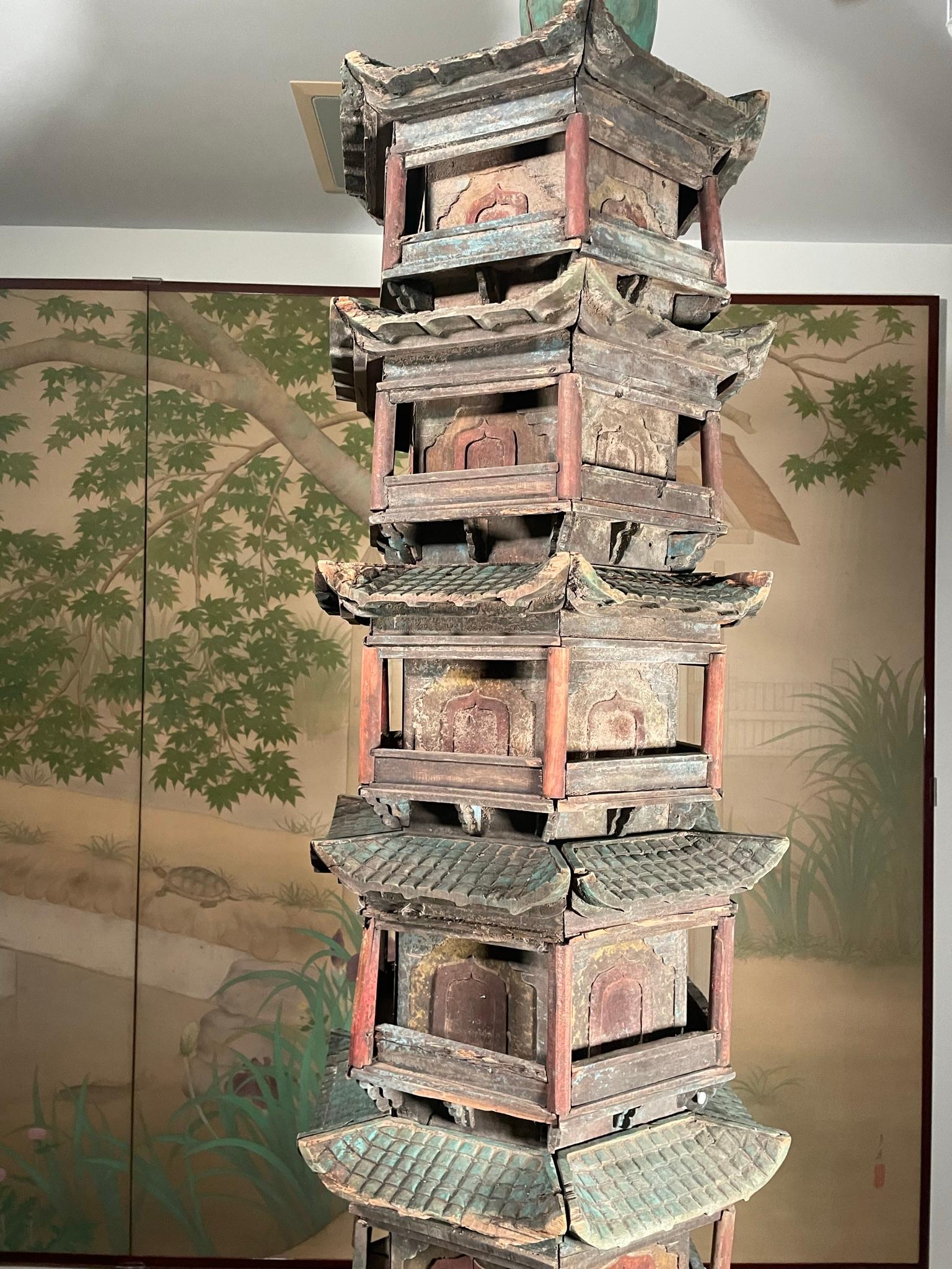 Tour pagode bouddhiste monumentale chinoise ancienne en bois de 70 pouces  en vente 7