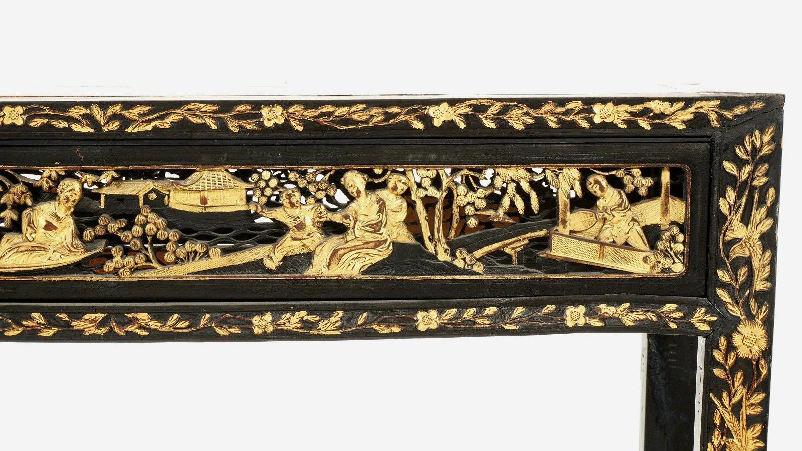 Chinese Antique Parcel-Gilt Black Altar Console Table For Sale 1