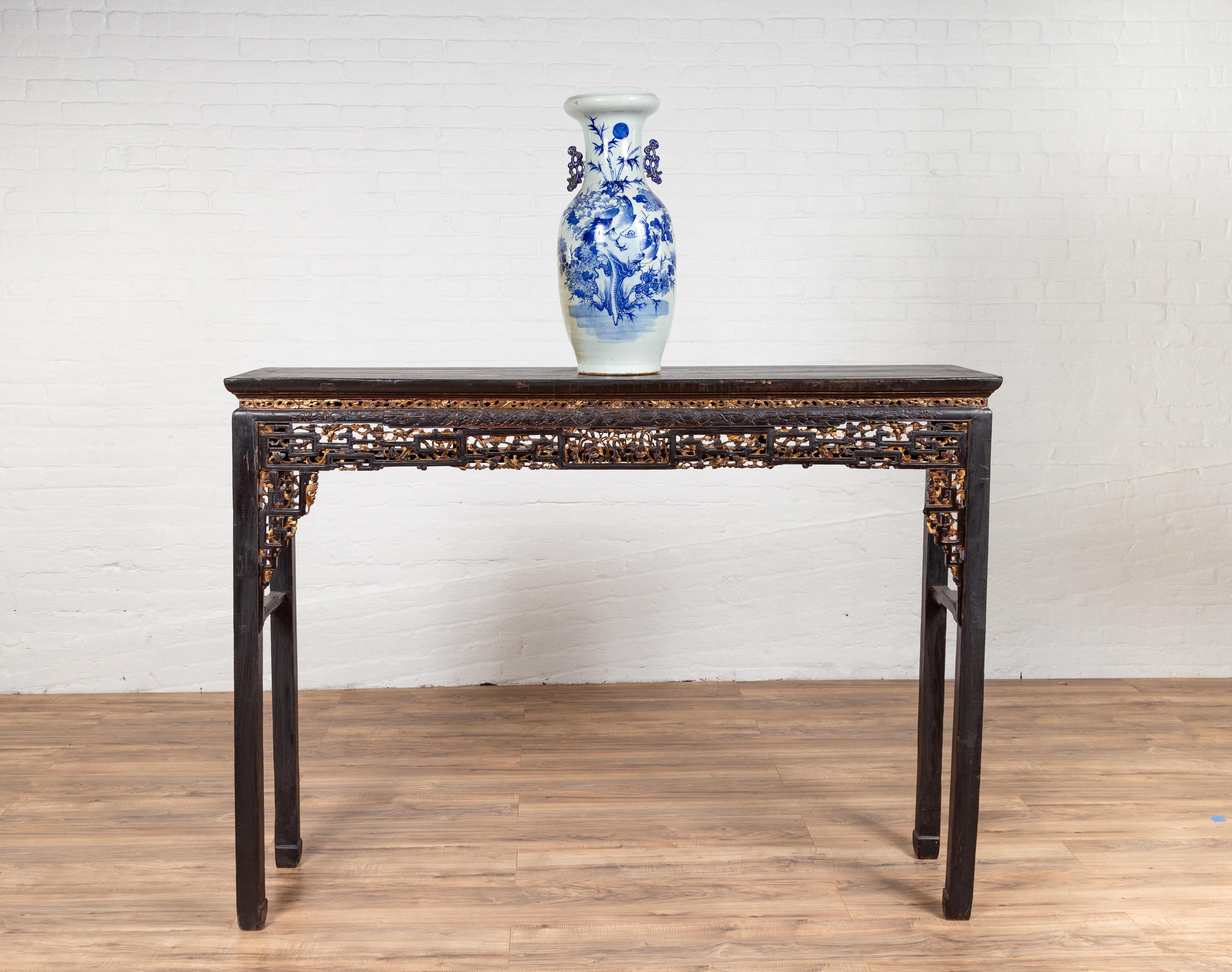 Chinese Antique Parcel-Gilt Black Altar Console Table with Carved Floral Décor In Good Condition In Yonkers, NY