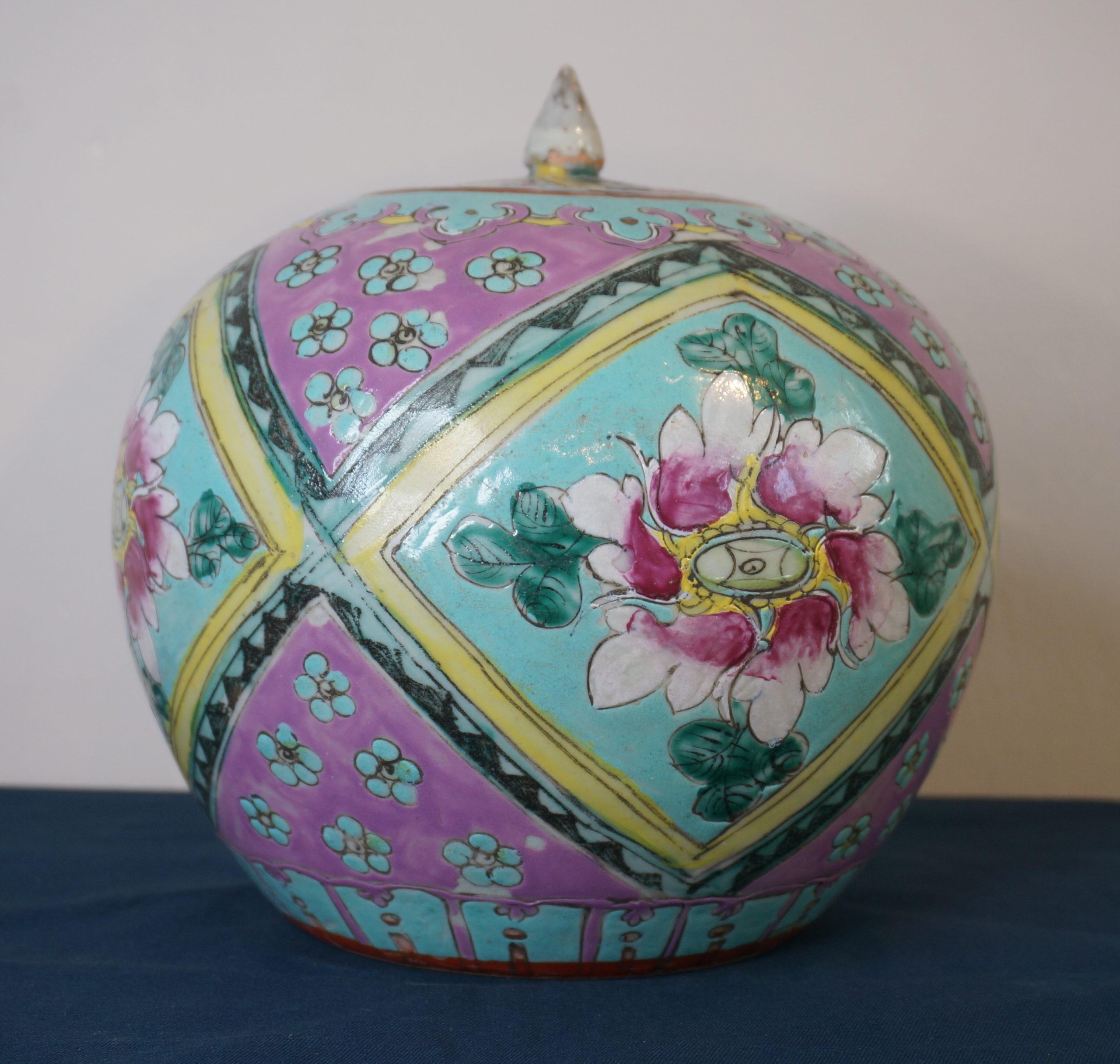 Late 19th Century Chinese Antique porcelain ginger jar, South-East Asia, Guangxu 1900 For Sale