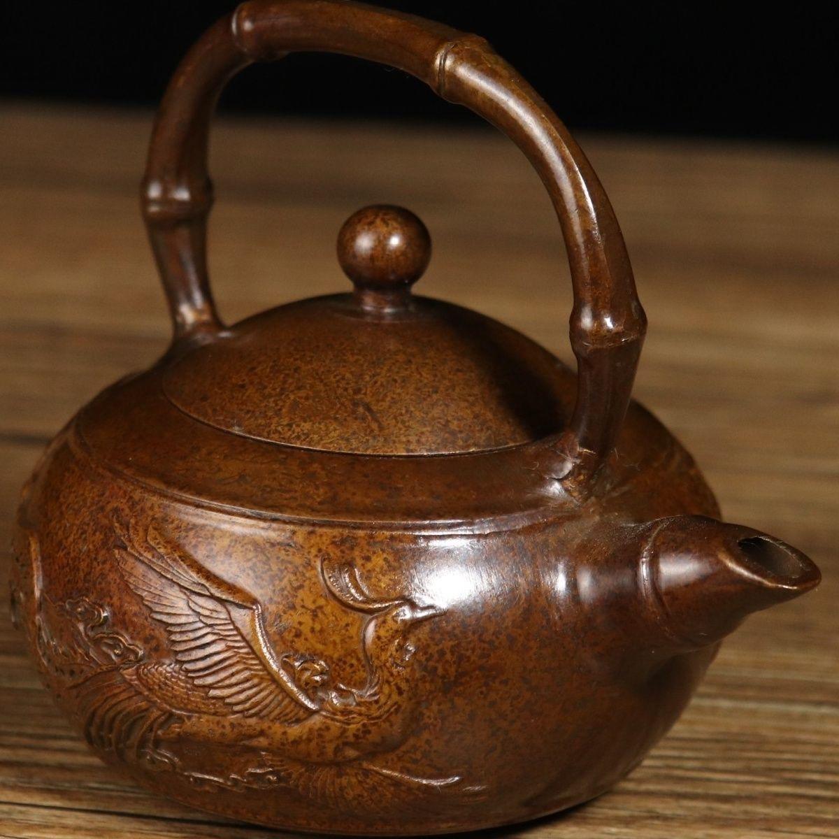 Chinese Qing Bronze Teapot with Dragon and Phoenix In Good Condition For Sale In 景德镇市, CN