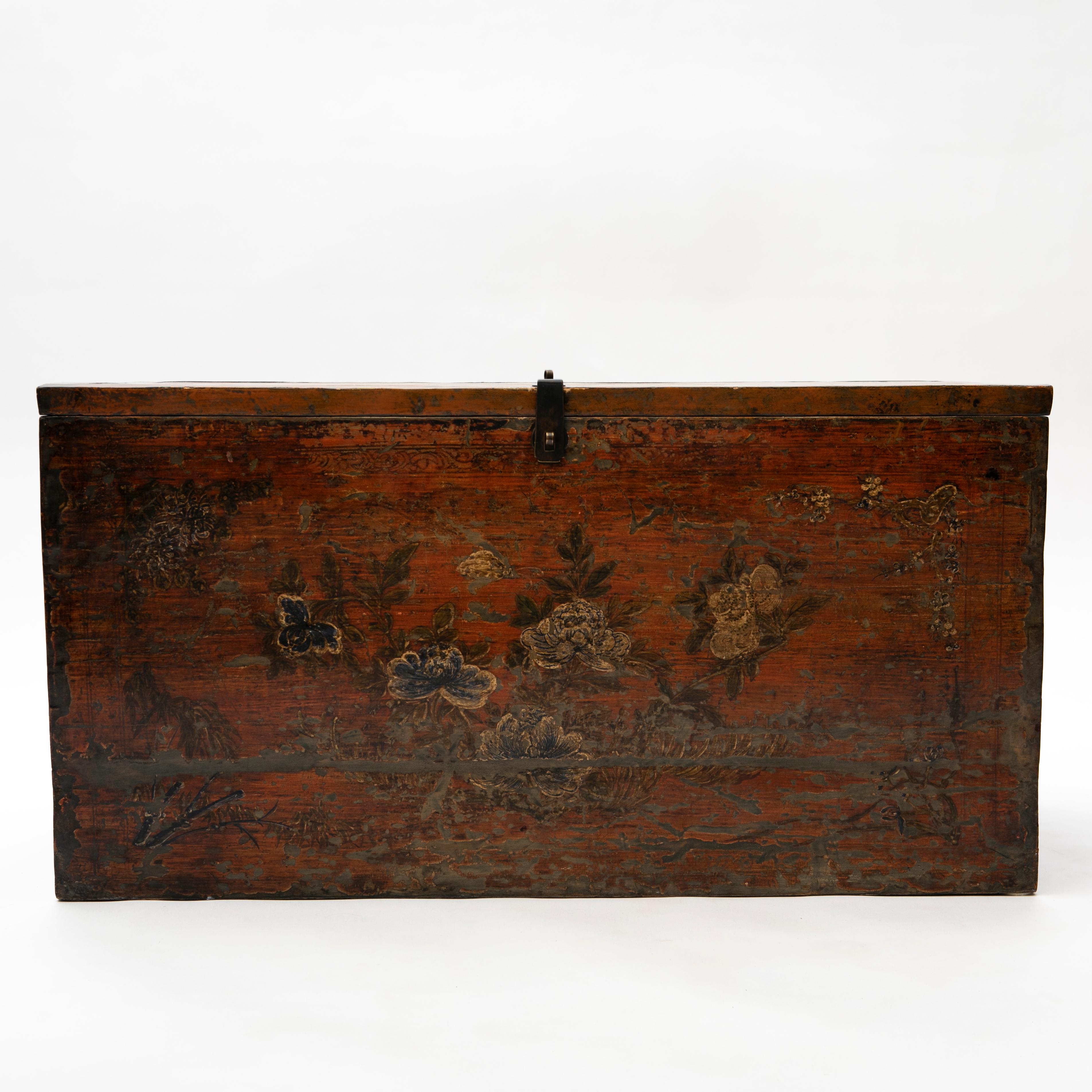 Wood Chinese Antique Qing Dynasty Period Original Decorated Trunk