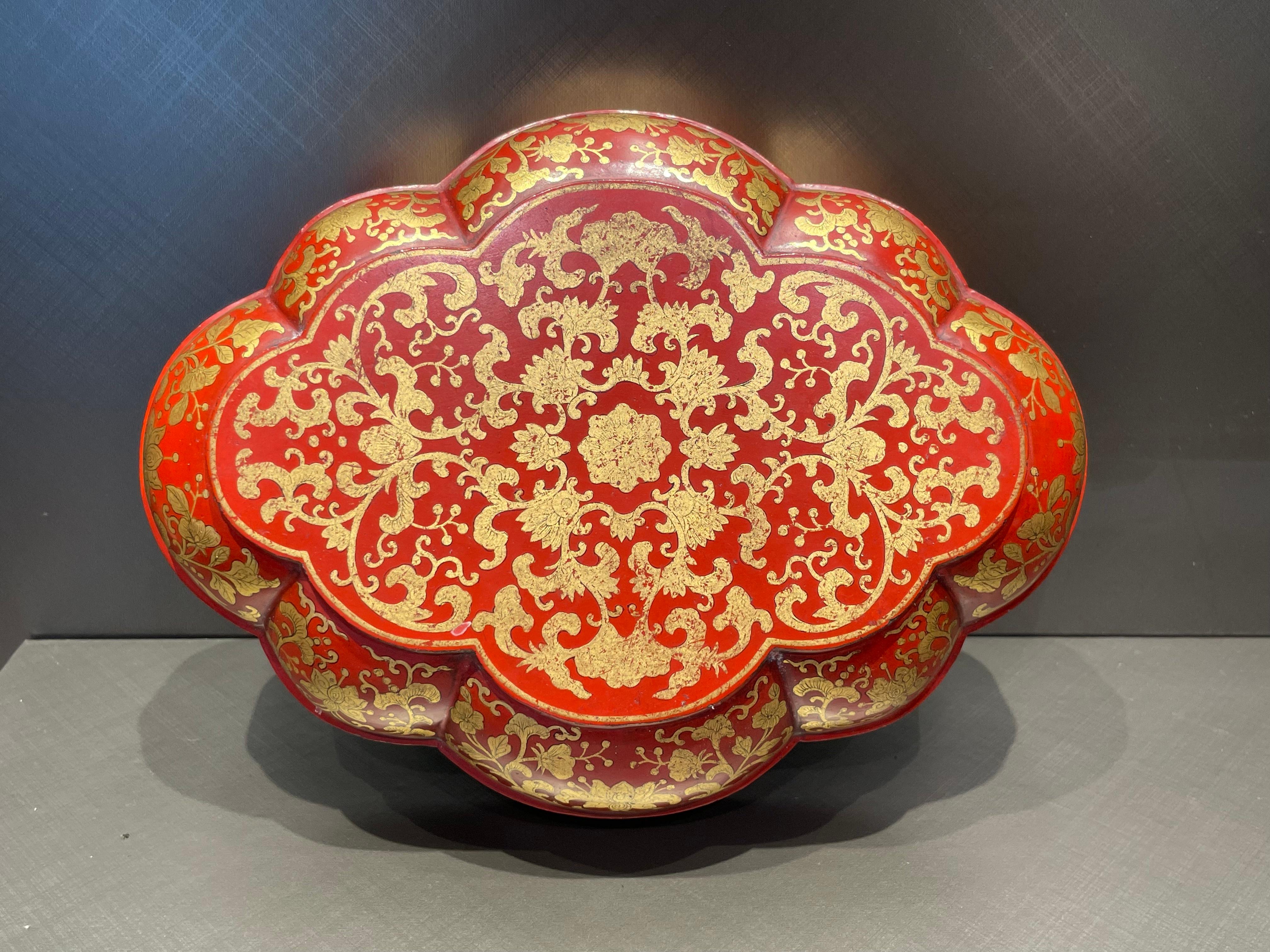 18th Century and Earlier Chinese Antique Red Lacquerd Flower Shaped Box with Lotus Design, Qing Period For Sale