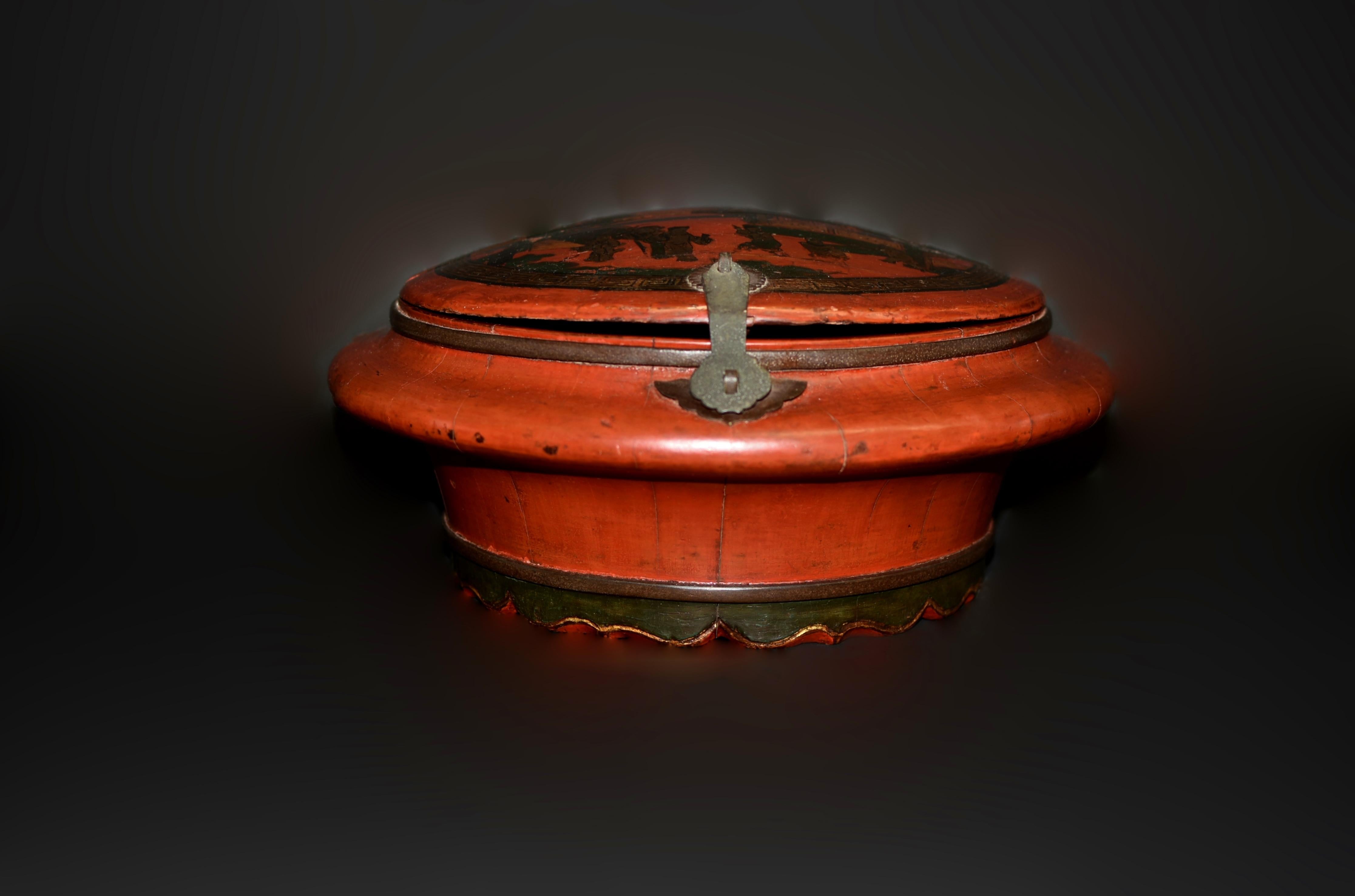 Chinese Antique Red Lacquered Basket For Sale 6