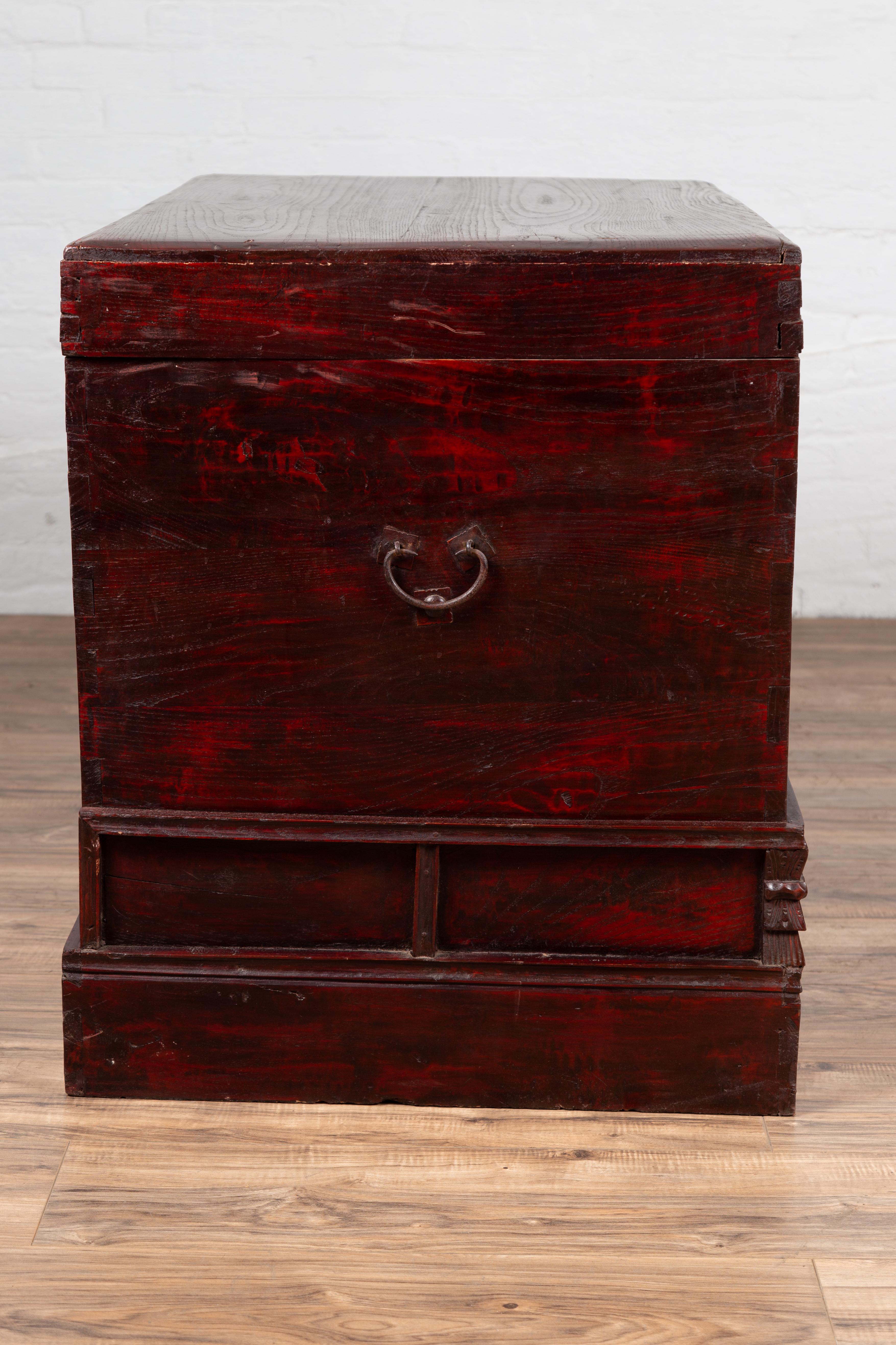 Chinese Antique Red Lacquered Trunk with Incised and Carved Motifs and Handles 8