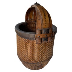 Panier à riz chinois ancien avec poignée en bambou plié, début du 20ème siècle