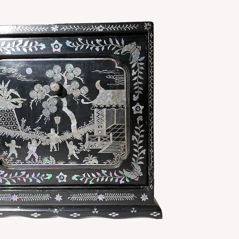 Chinese Antique Shell-Inlaid Lacquer Tea Tool Box, Qing Period For Sale ...
