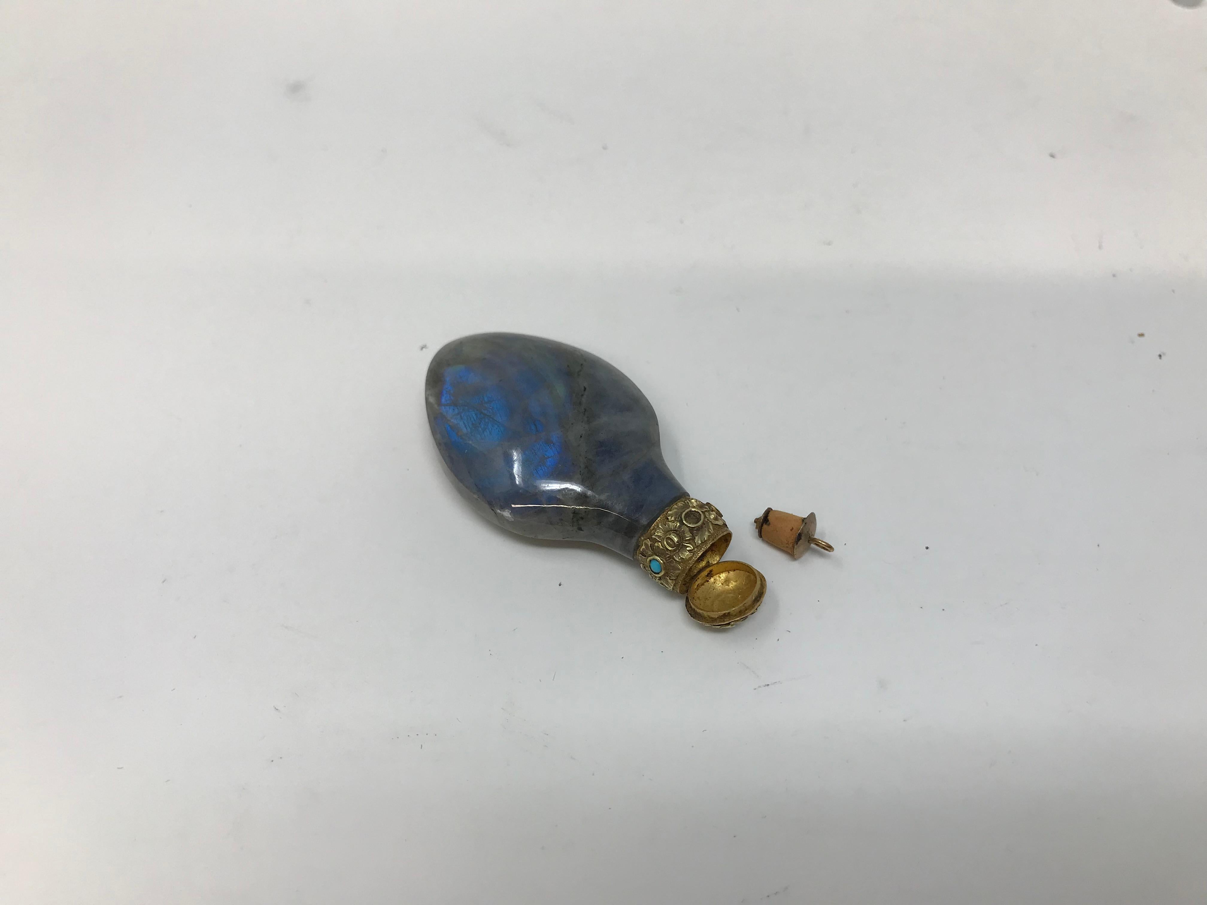 Tabatière chinoise ancienne en or 18 carats, labradorite et turquoise en vente 3