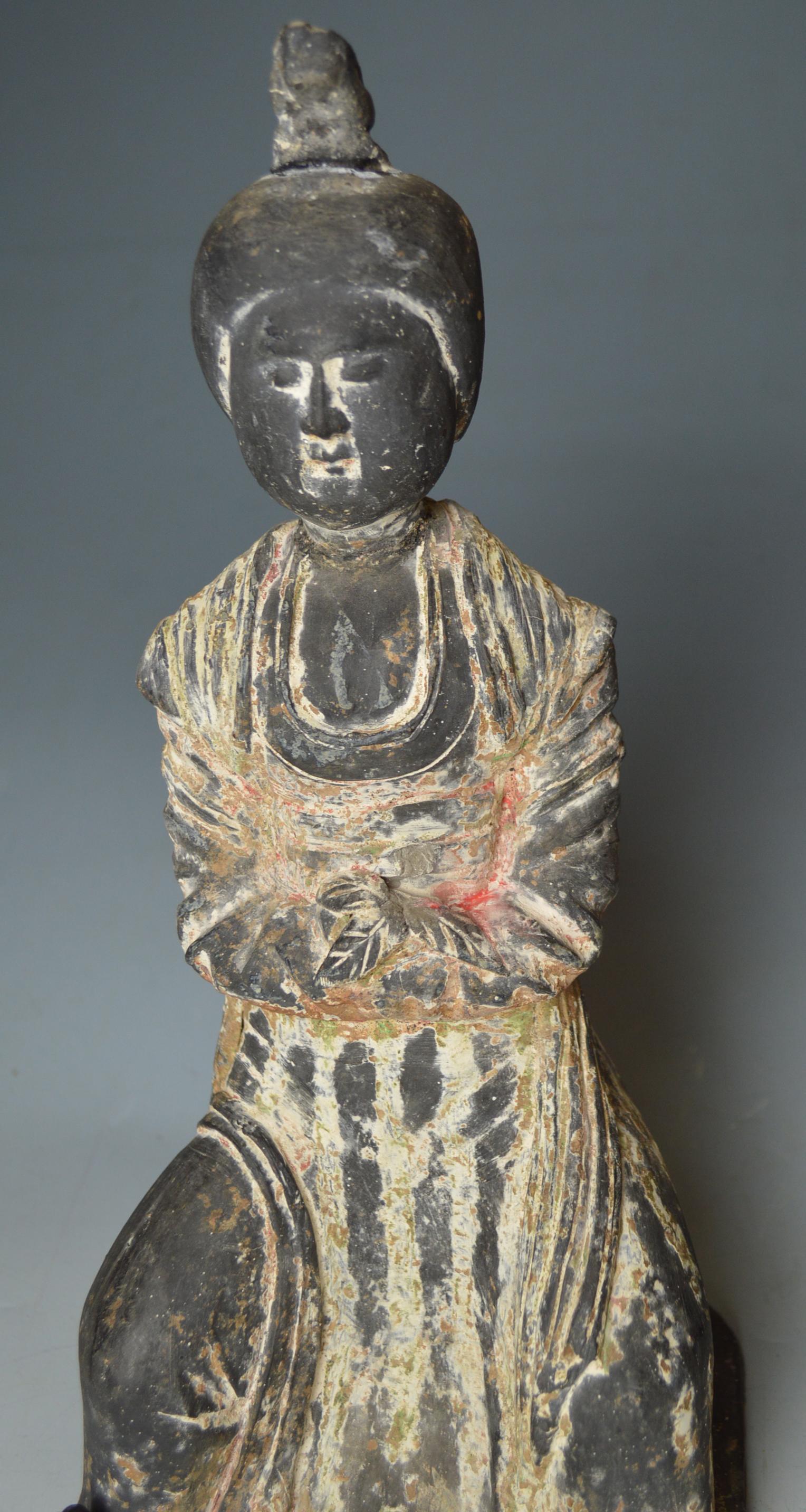 Hand-Painted Chinese Antique Tang Dynasty Pottery Figure  Asian antiques For Sale