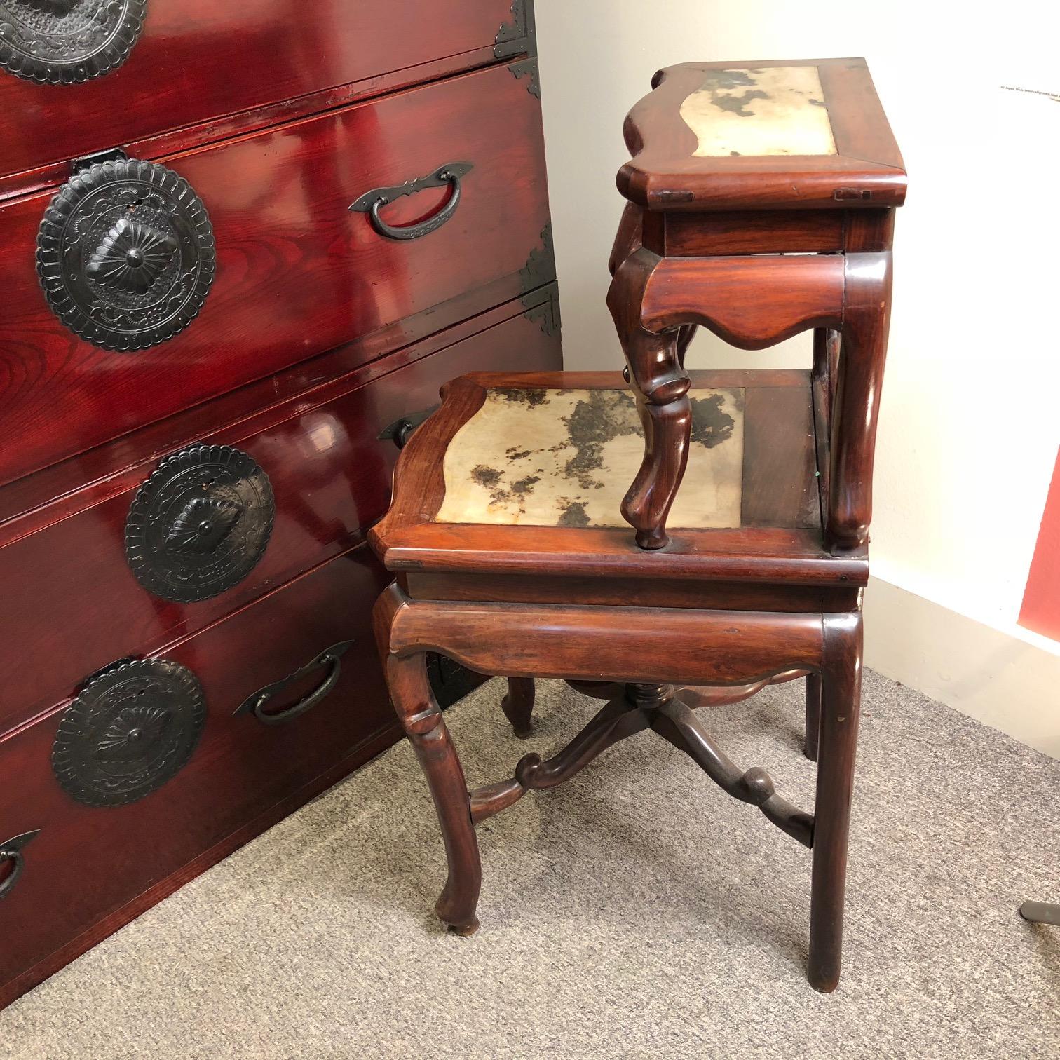Mesa china vintage de dos niveles 