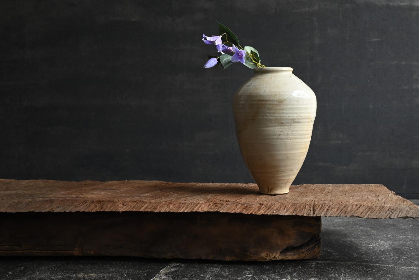 Ming Vaso antico cinese in ceramica bianca del 17° secolo/vaso scavato/ in vendita