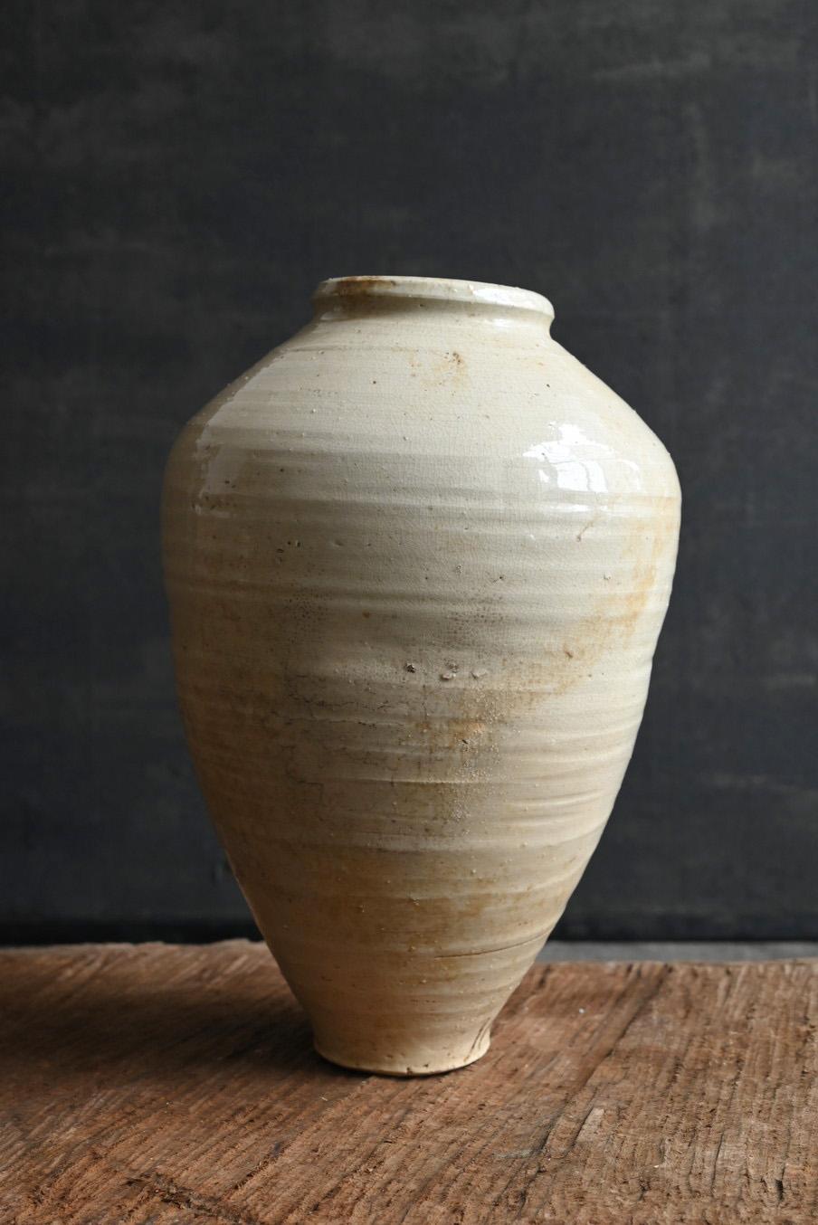 Vaso antico cinese in ceramica bianca del 17° secolo/vaso scavato/ In condizioni buone in vendita a Sammu-shi, Chiba