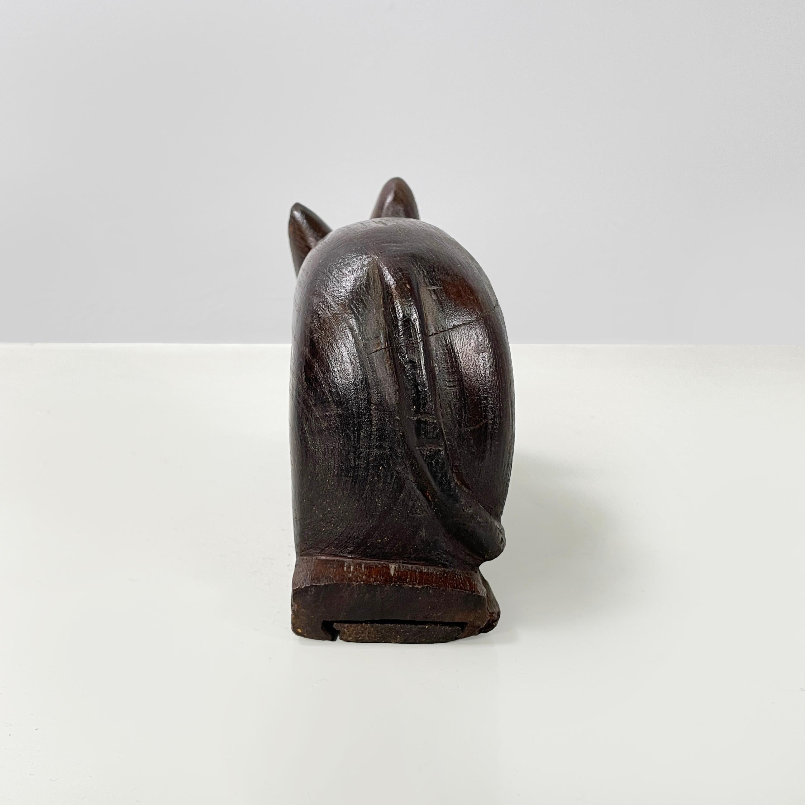 Early 20th Century Chinese antique Wooden cat jewelry box or object holder, 1920s For Sale