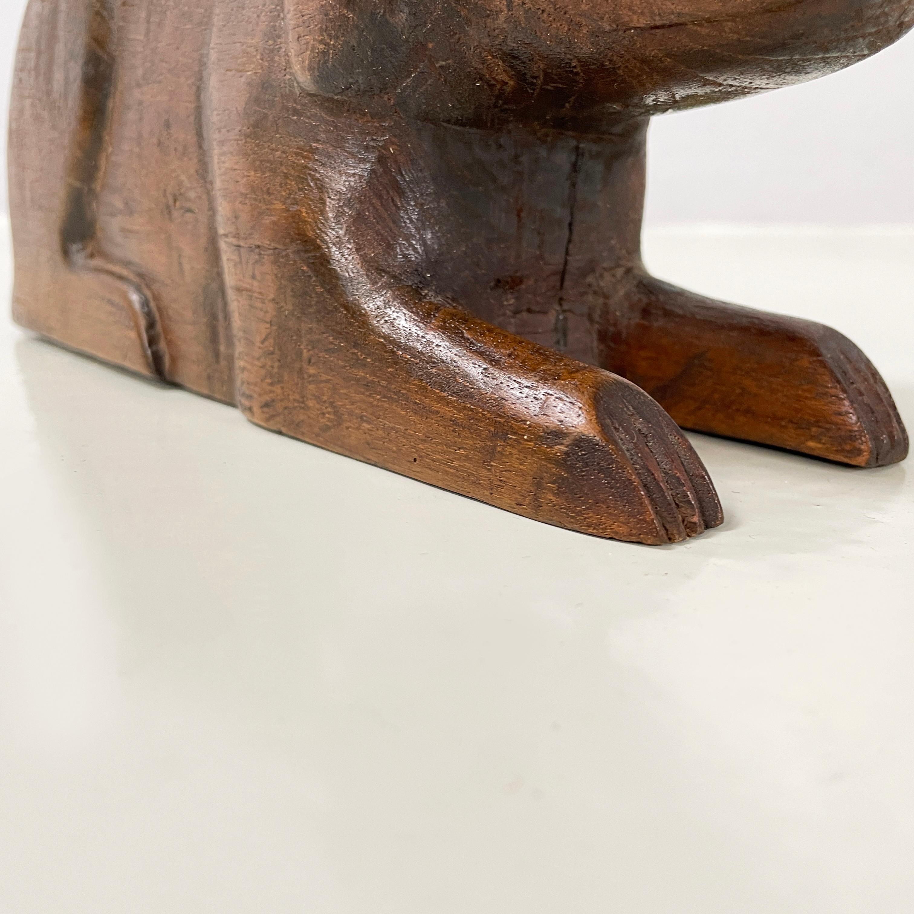 Chinesische antike Hundeschmuckschatulle aus Holz oder Objekthalter, 1920er Jahre im Angebot 6