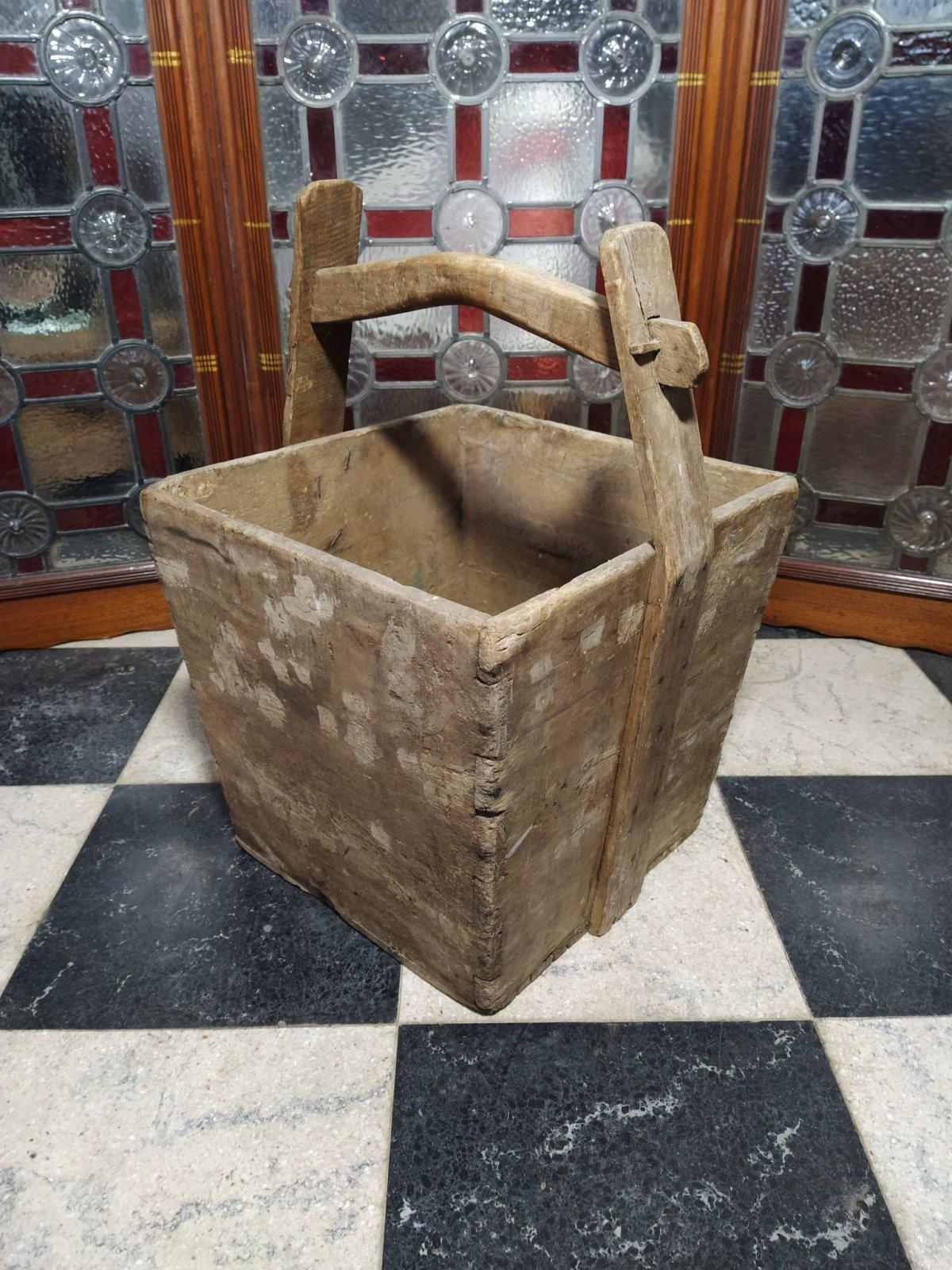 Chinese Export Chinese Antique Wooden Handled Bucket Originally Used to Carry and Measure Rice For Sale