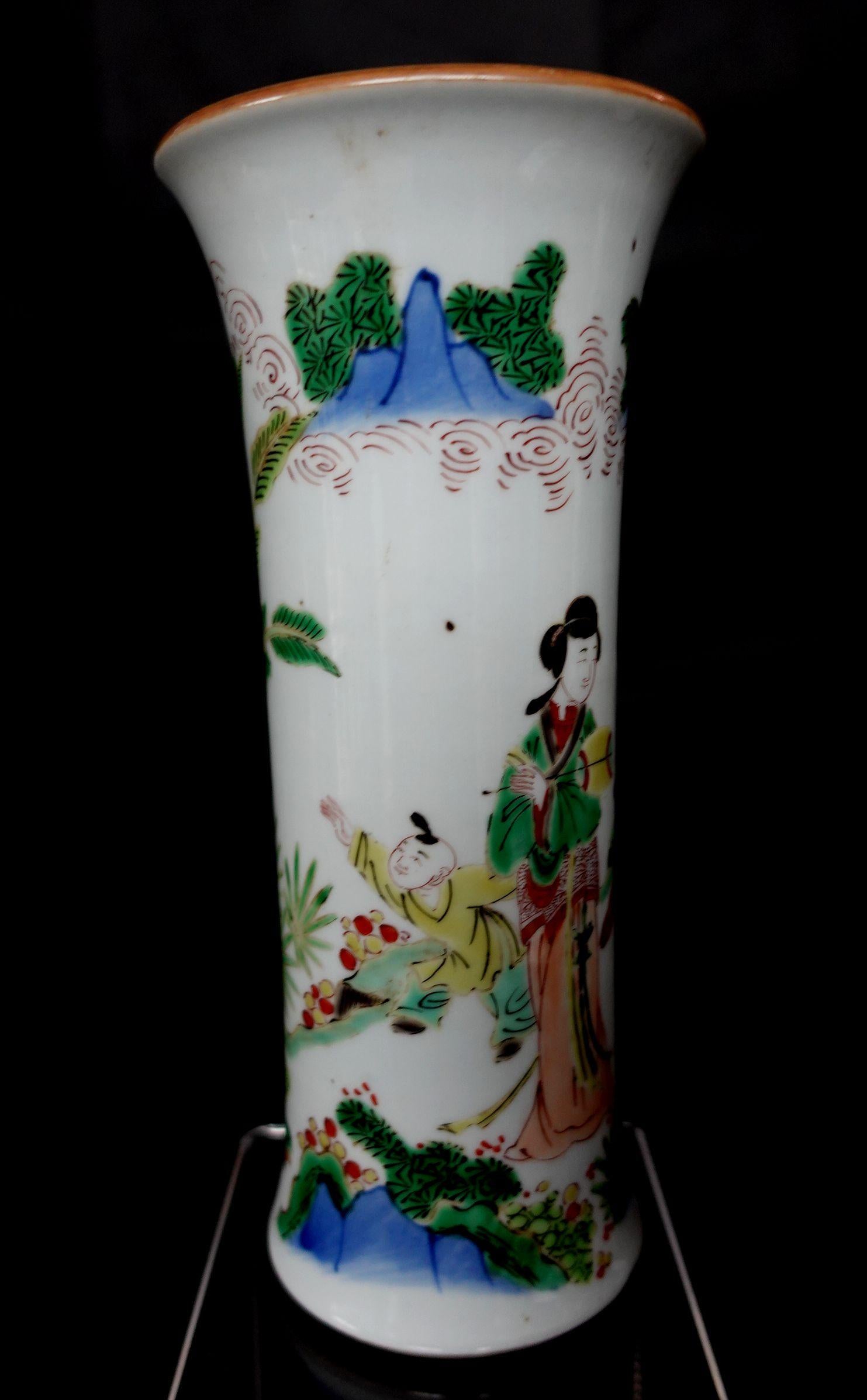 Chinese Antique Wu Tsai Beaker Form Vase, 19th Century, Ric.00036 For Sale 5