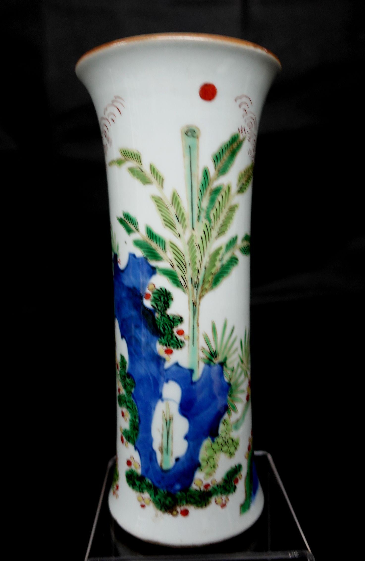 Chinese Antique Wu Tsai Beaker Form Vase, 19th Century, Ric.00036 For Sale 1