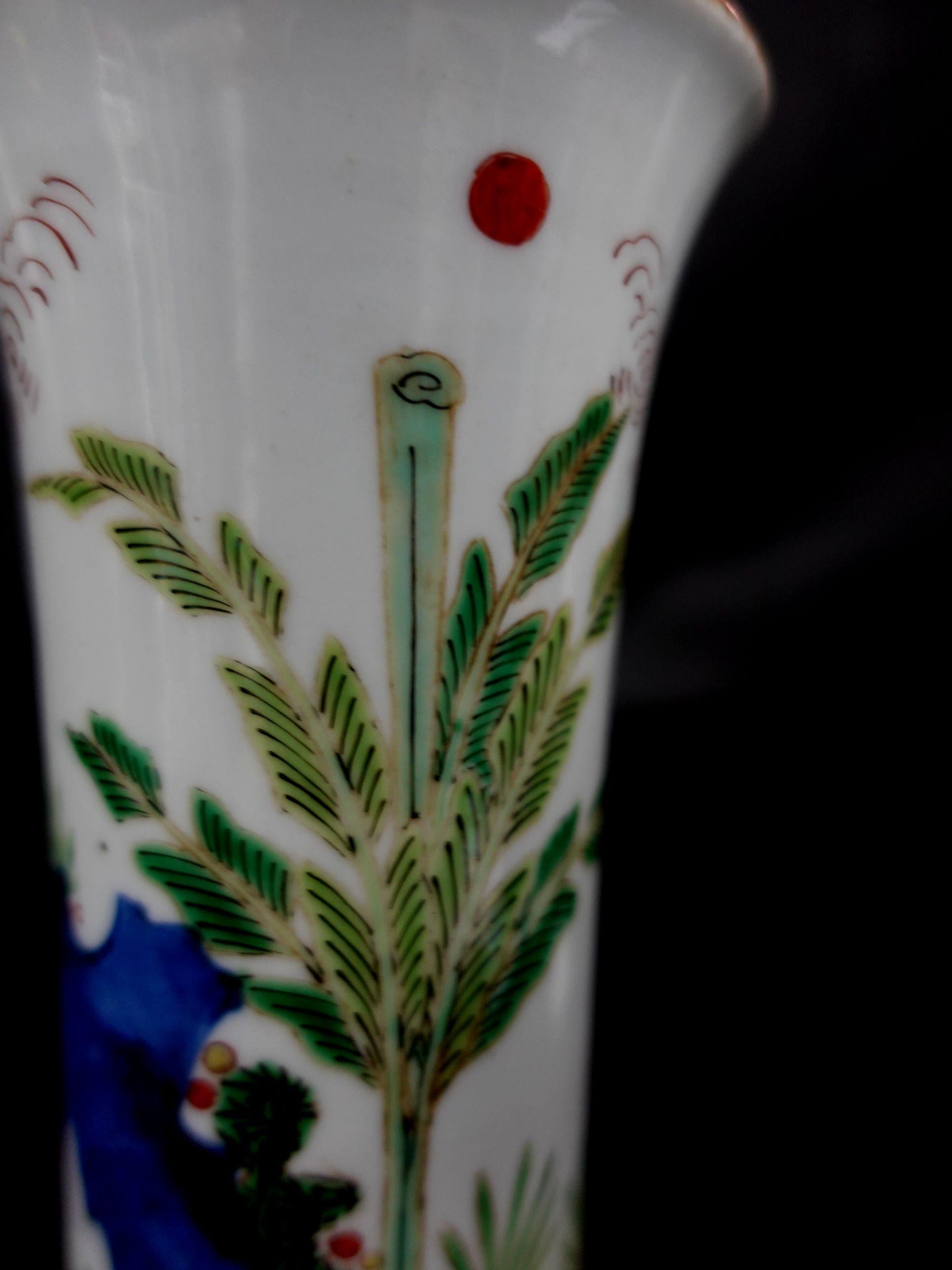 Chinese Antique Wu Tsai Beaker Form Vase, 19th Century, Ric.00036 For Sale 3