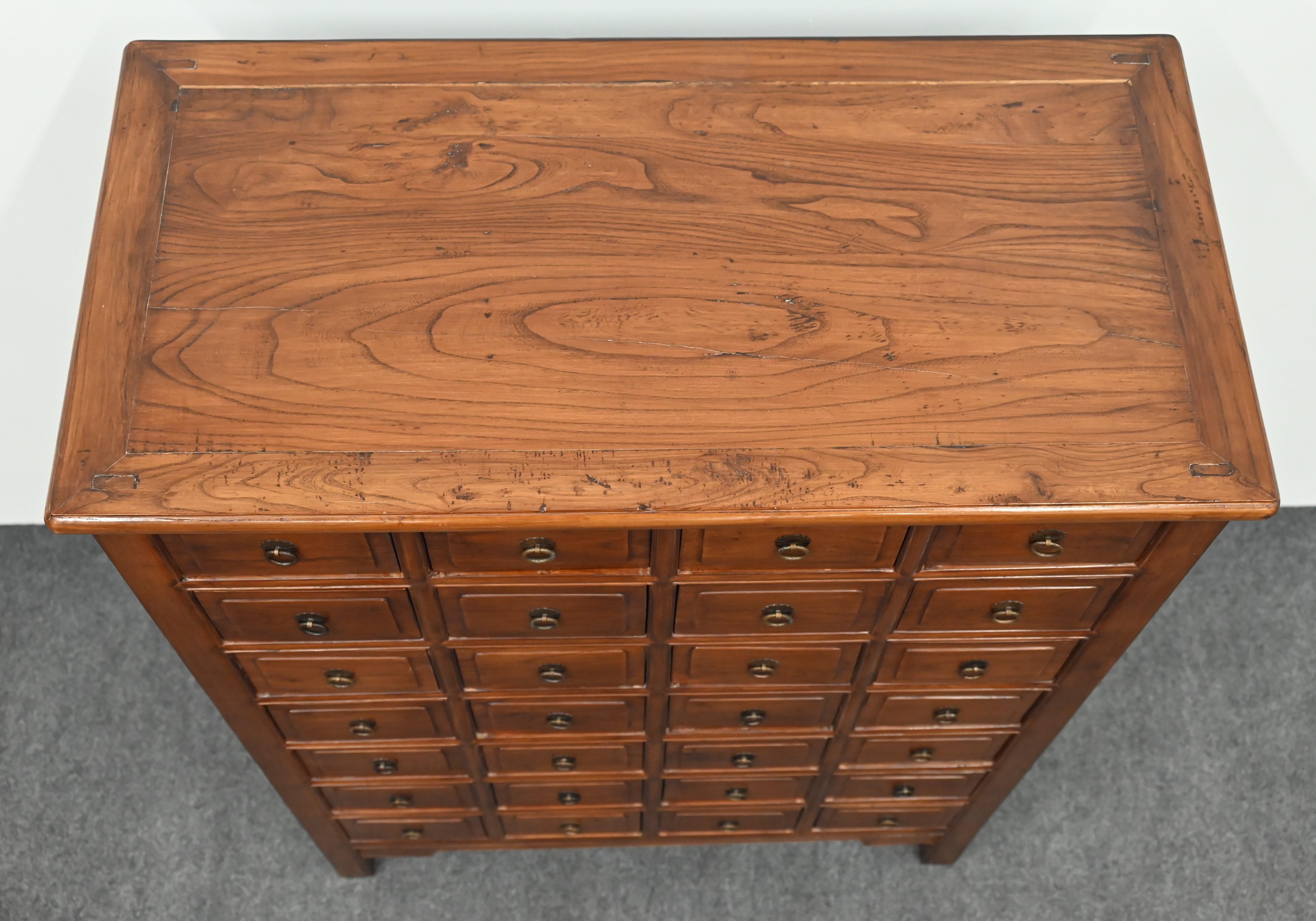 Chinese Apothecary Cabinet with 28 Drawers in Elmwood, 20th Century For Sale 6